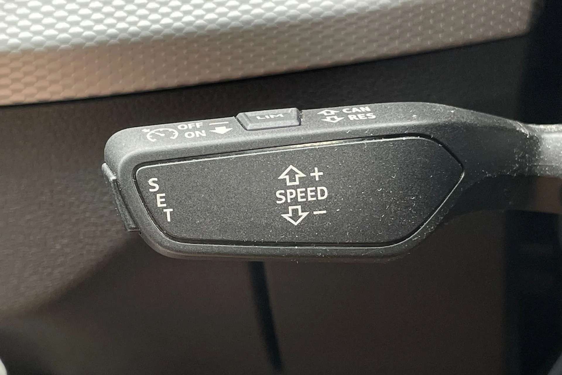 2023 AUDI Q2 2023 AUDI Q2