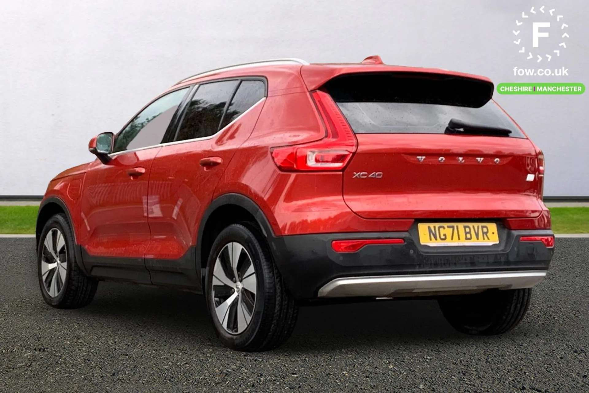 2021 VOLVO XC40 2021 VOLVO XC40