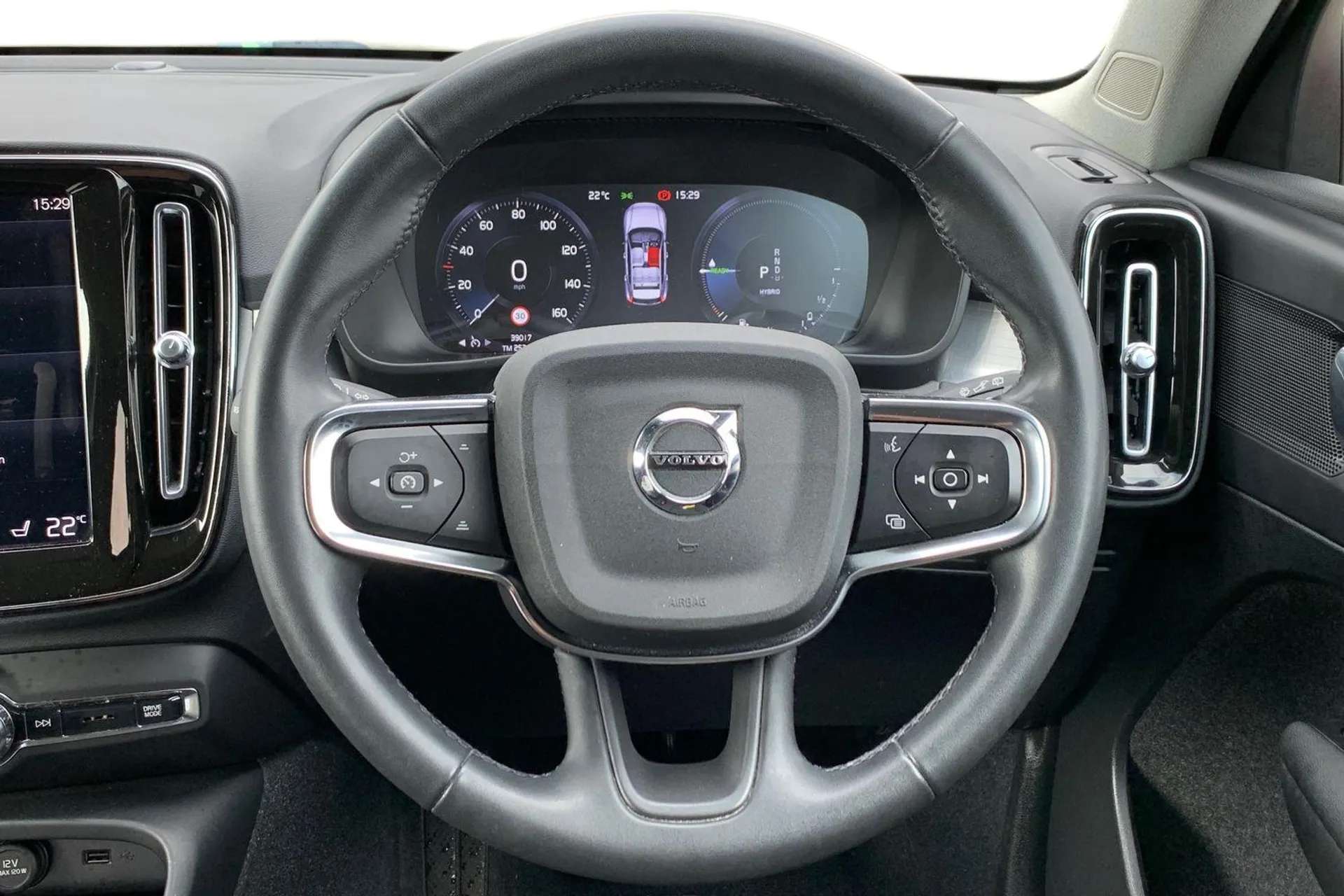 2021 VOLVO XC40 2021 VOLVO XC40
