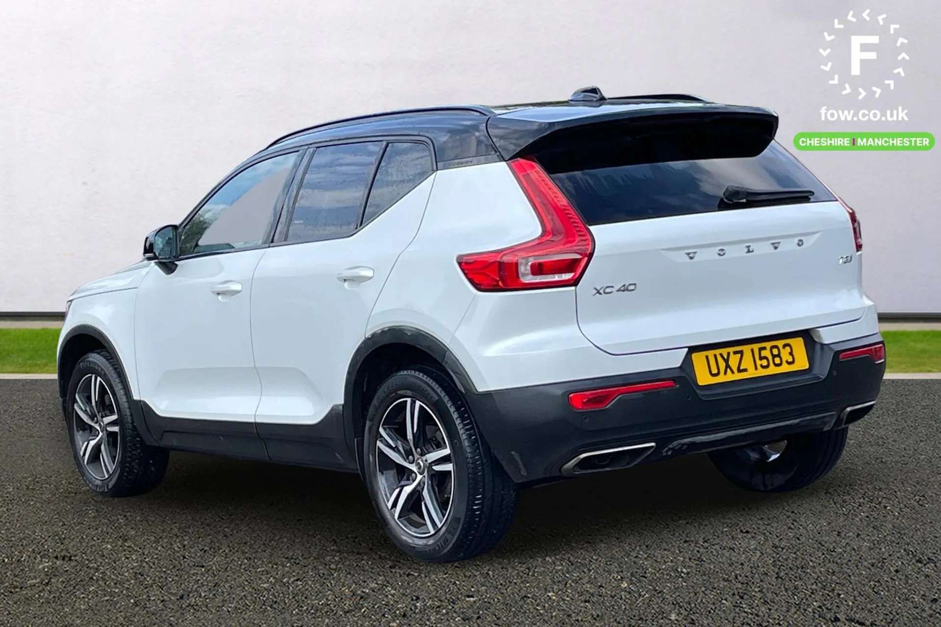 2019 VOLVO XC40 2019 VOLVO XC40