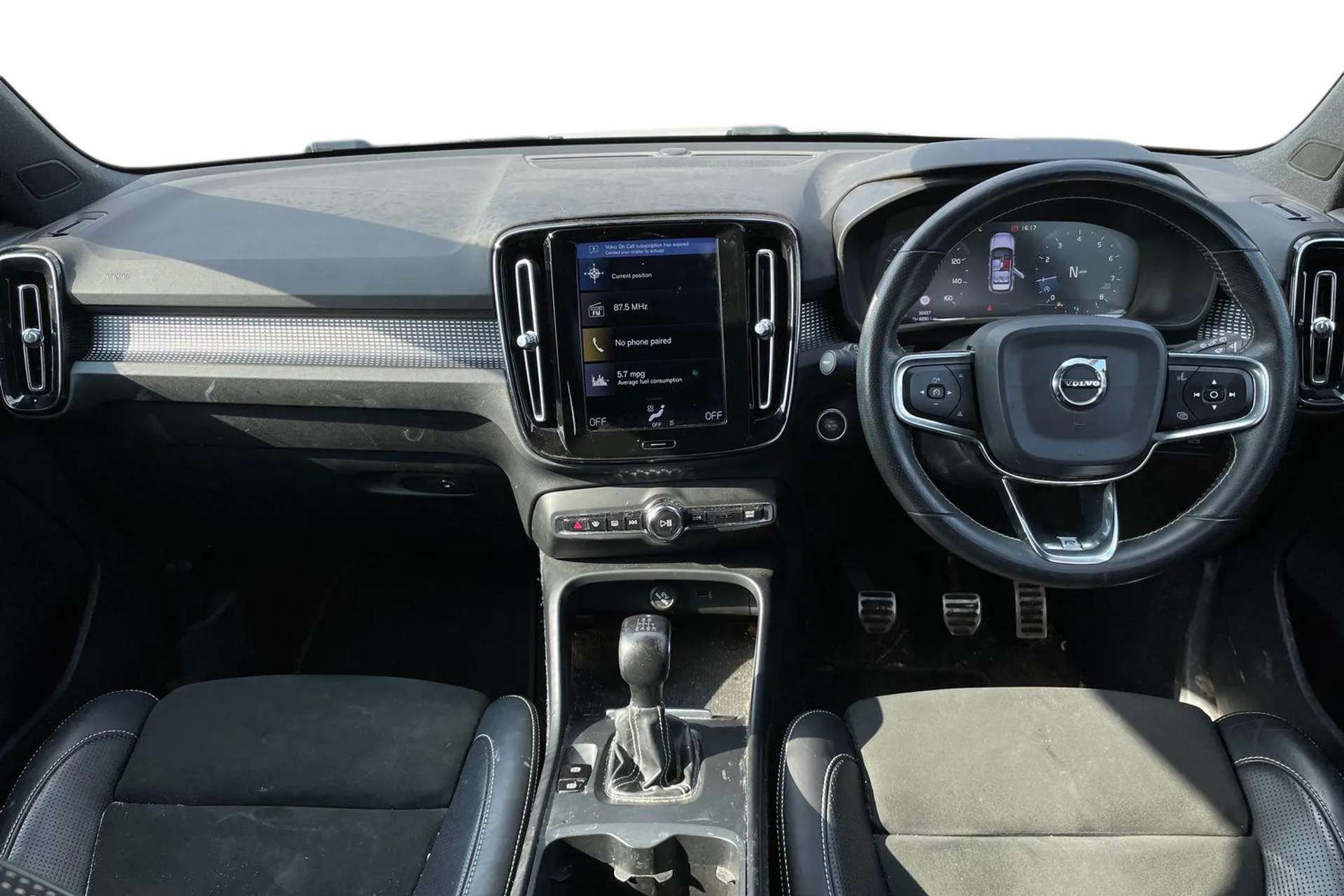 2019 VOLVO XC40 2019 VOLVO XC40