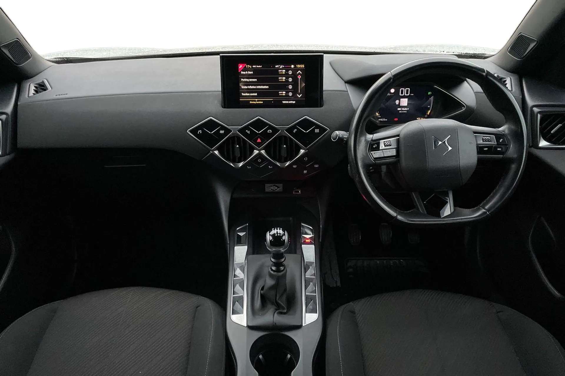 A 2020 DS DS3 1.2 PureTech Elegance 5dr [ Rear parking sensors , Bluetooth handsfree and media steaming with 1A USB socket , Cruise control with speed limiter , Hil A 2020 DS DS3 1.2 PureTech Elegance 5dr [ Rear parking sensors , Bluetooth handsfree and media steaming with 1A USB socket , Cruise control with speed limiter , Hil
