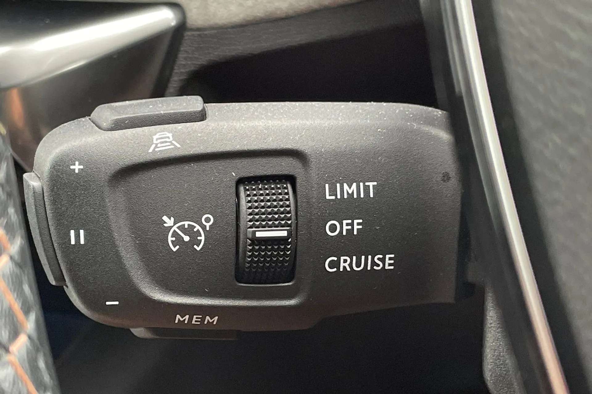 2022 PEUGEOT 3008 2022 PEUGEOT 3008