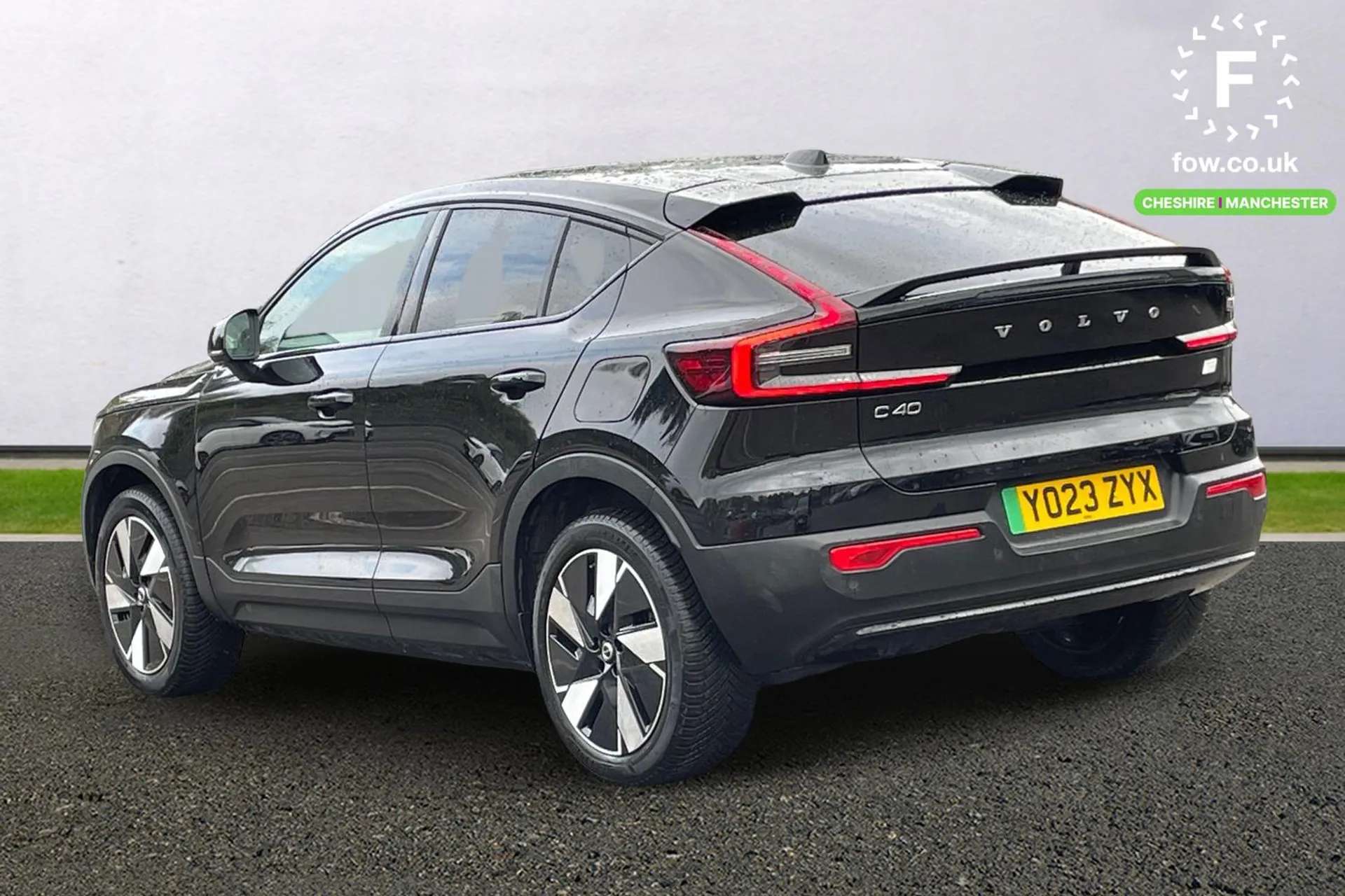 2023 VOLVO C40 2023 VOLVO C40