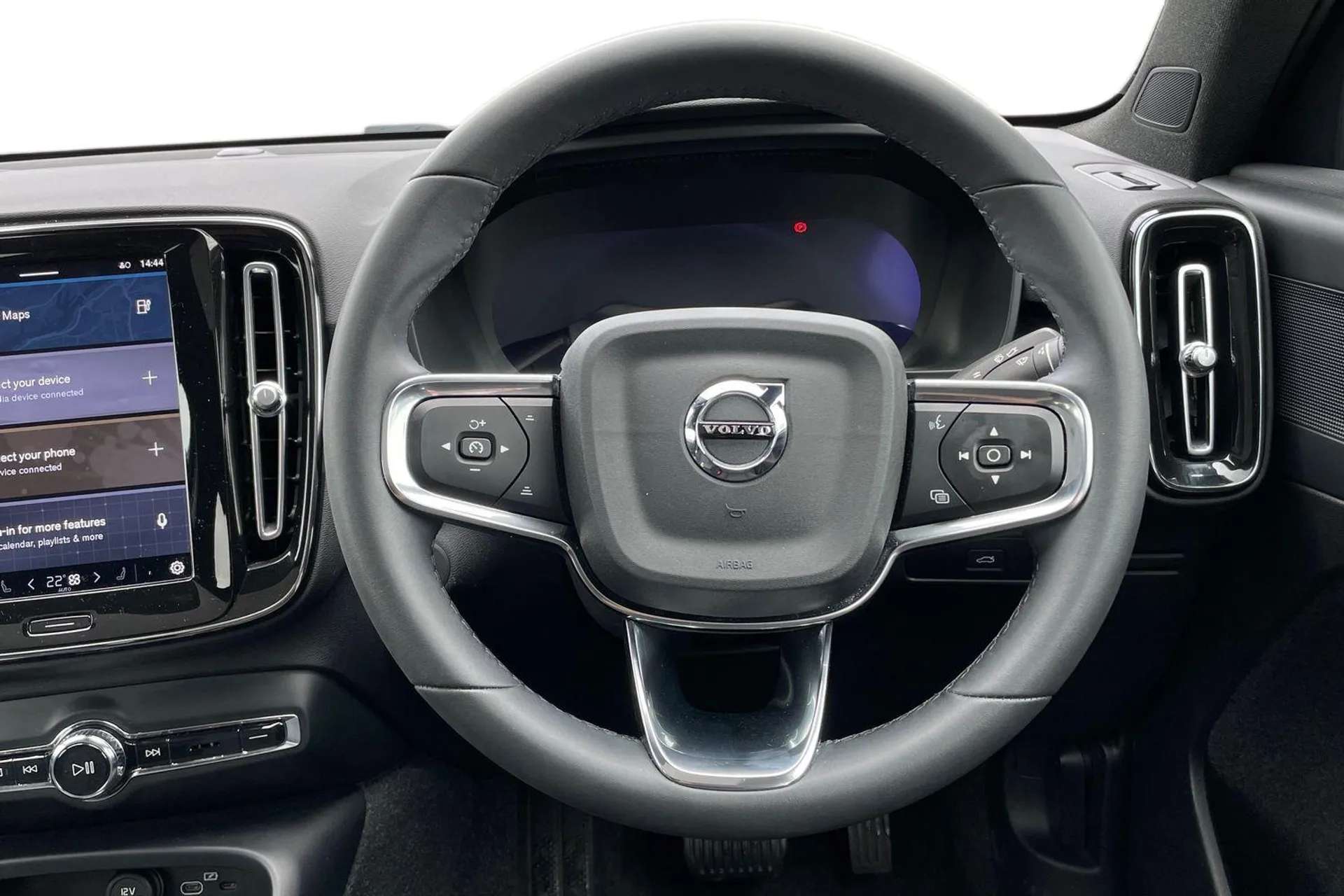 2023 VOLVO C40 2023 VOLVO C40