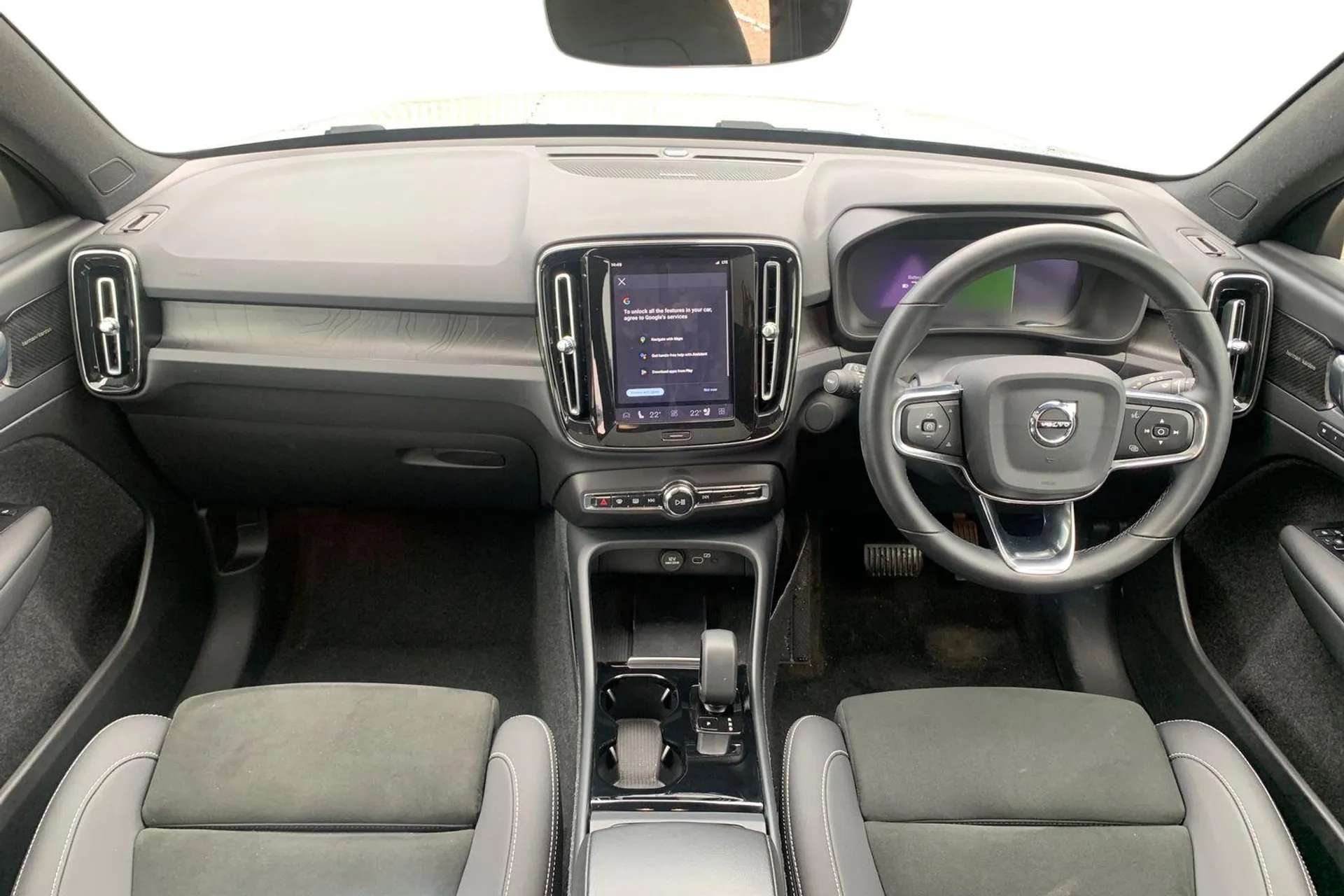 A 2022 VOLVO C40 300kW Recharge Twin Pro 78kWh 5dr AWD Auto [ Automatic LED Headlights, Front and rear park assist, Driver assistance (pilot assist and adaptive cruise A 2022 VOLVO C40 300kW Recharge Twin Pro 78kWh 5dr AWD Auto [ Automatic LED Headlights, Front and rear park assist, Driver assistance (pilot assist and adaptive cruise