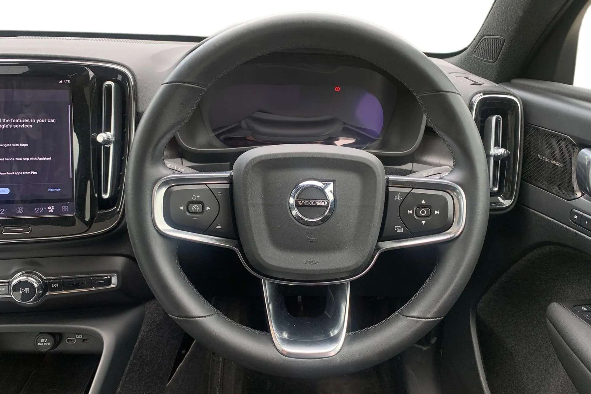 2022 VOLVO C40 2022 VOLVO C40