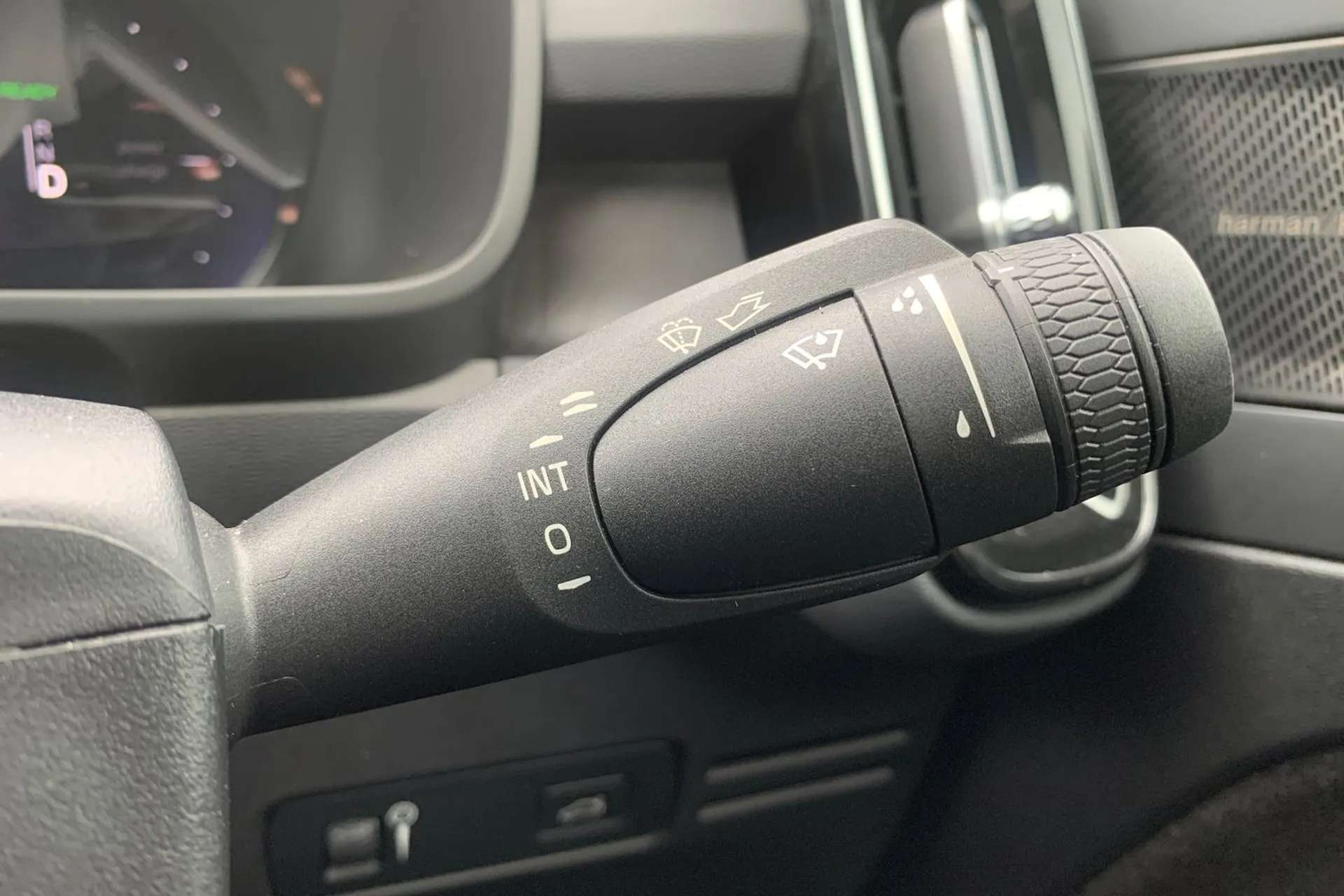 2022 VOLVO C40 2022 VOLVO C40