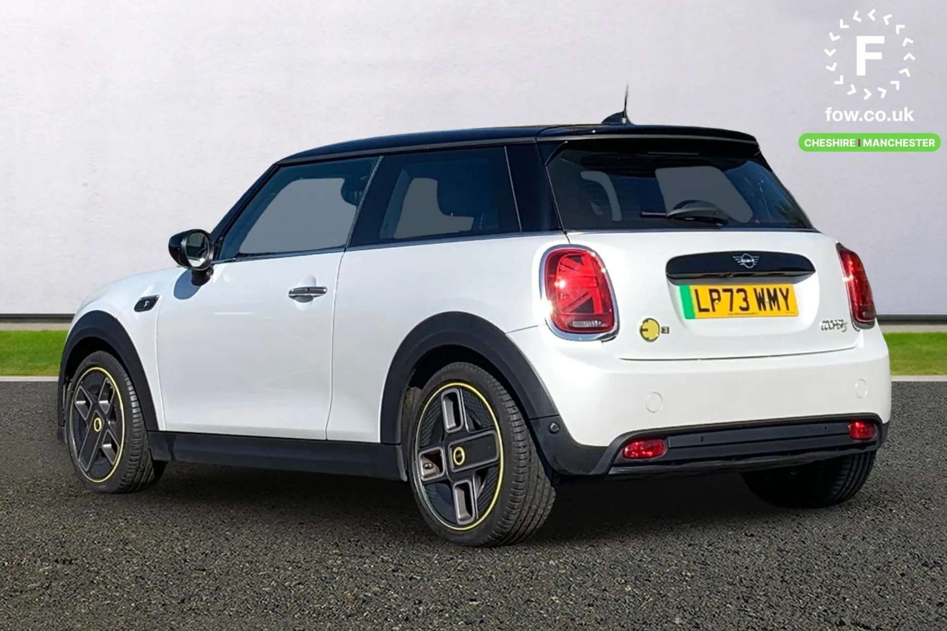 A 2023 MINI HATCH 135kW Cooper S Level 3 33kWh 3dr Auto [Mini Yours Lounge Leather, 17" Electric Spoke Alloys, Park assist system, Harman Kardon sound system, Compatibl A 2023 MINI HATCH 135kW Cooper S Level 3 33kWh 3dr Auto [Mini Yours Lounge Leather, 17" Electric Spoke Alloys, Park assist system, Harman Kardon sound system, Compatibl