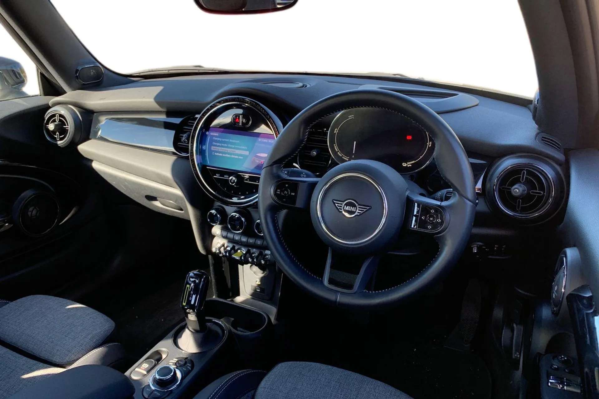 A 2023 MINI HATCH 135kW Cooper S Level 3 33kWh 3dr Auto [Mini Yours Lounge Leather, 17" Electric Spoke Alloys, Park assist system, Harman Kardon sound system, Compatibl A 2023 MINI HATCH 135kW Cooper S Level 3 33kWh 3dr Auto [Mini Yours Lounge Leather, 17" Electric Spoke Alloys, Park assist system, Harman Kardon sound system, Compatibl