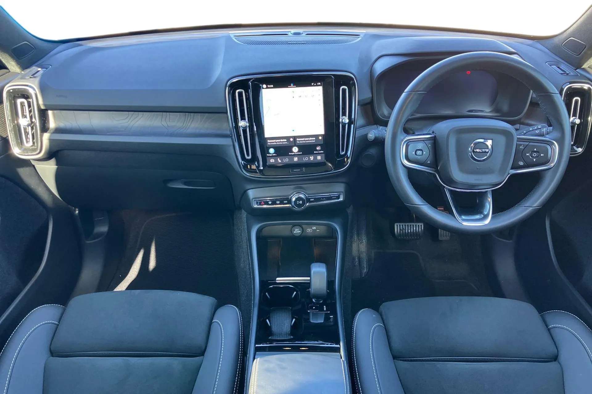 A 2022 VOLVO XC40 300kW Recharge Twin Ultimate 78kWh 5dr AWD Auto [ Bluetooth handsfree system, Driver assistance (pilot assist and adaptive cruise control), Bluetooth A 2022 VOLVO XC40 300kW Recharge Twin Ultimate 78kWh 5dr AWD Auto [ Bluetooth handsfree system, Driver assistance (pilot assist and adaptive cruise control), Bluetooth