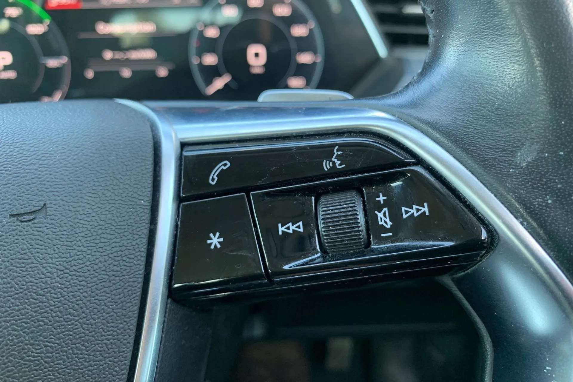 2020 AUDI E-TRON 2020 AUDI E-TRON