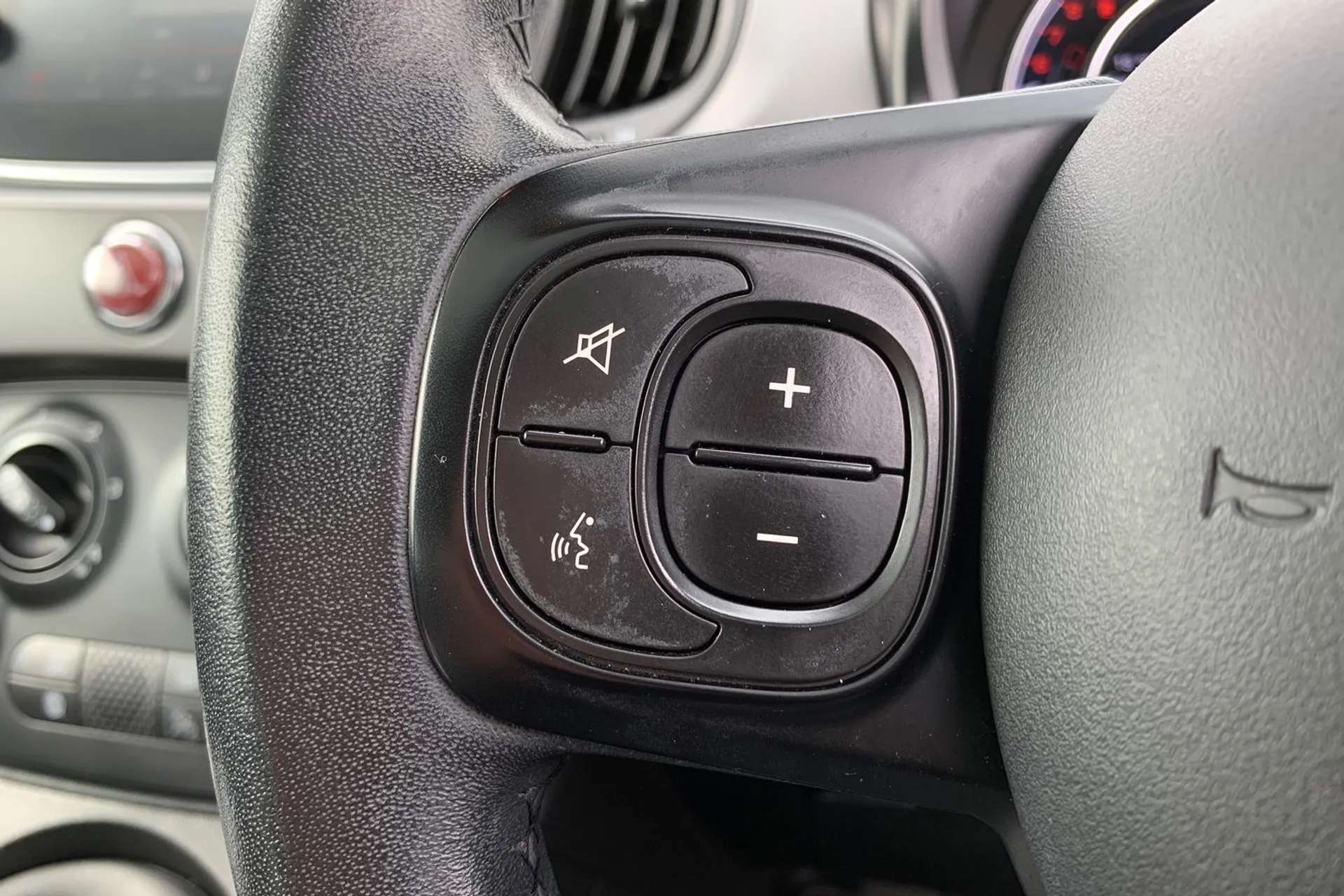 2020 FIAT 500 2020 FIAT 500