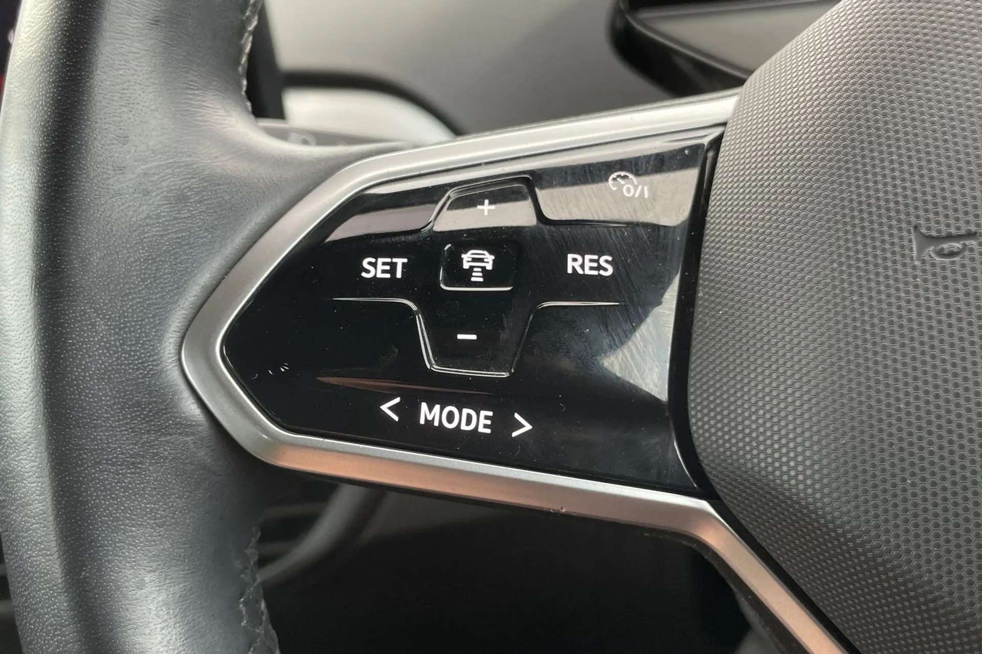 2023 VOLKSWAGEN ID.4 2023 VOLKSWAGEN ID.4