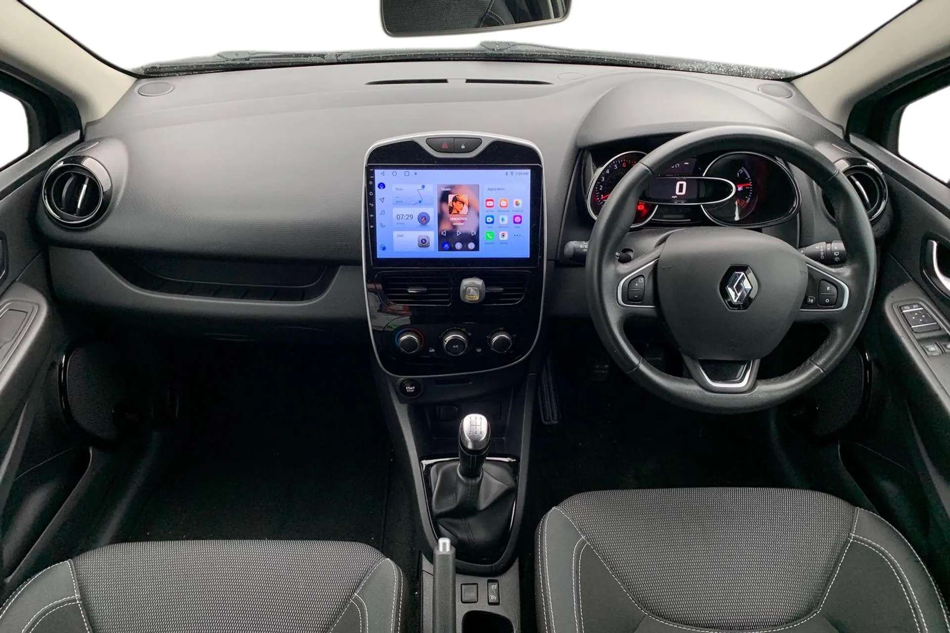 2017 RENAULT CLIO 2017 RENAULT CLIO