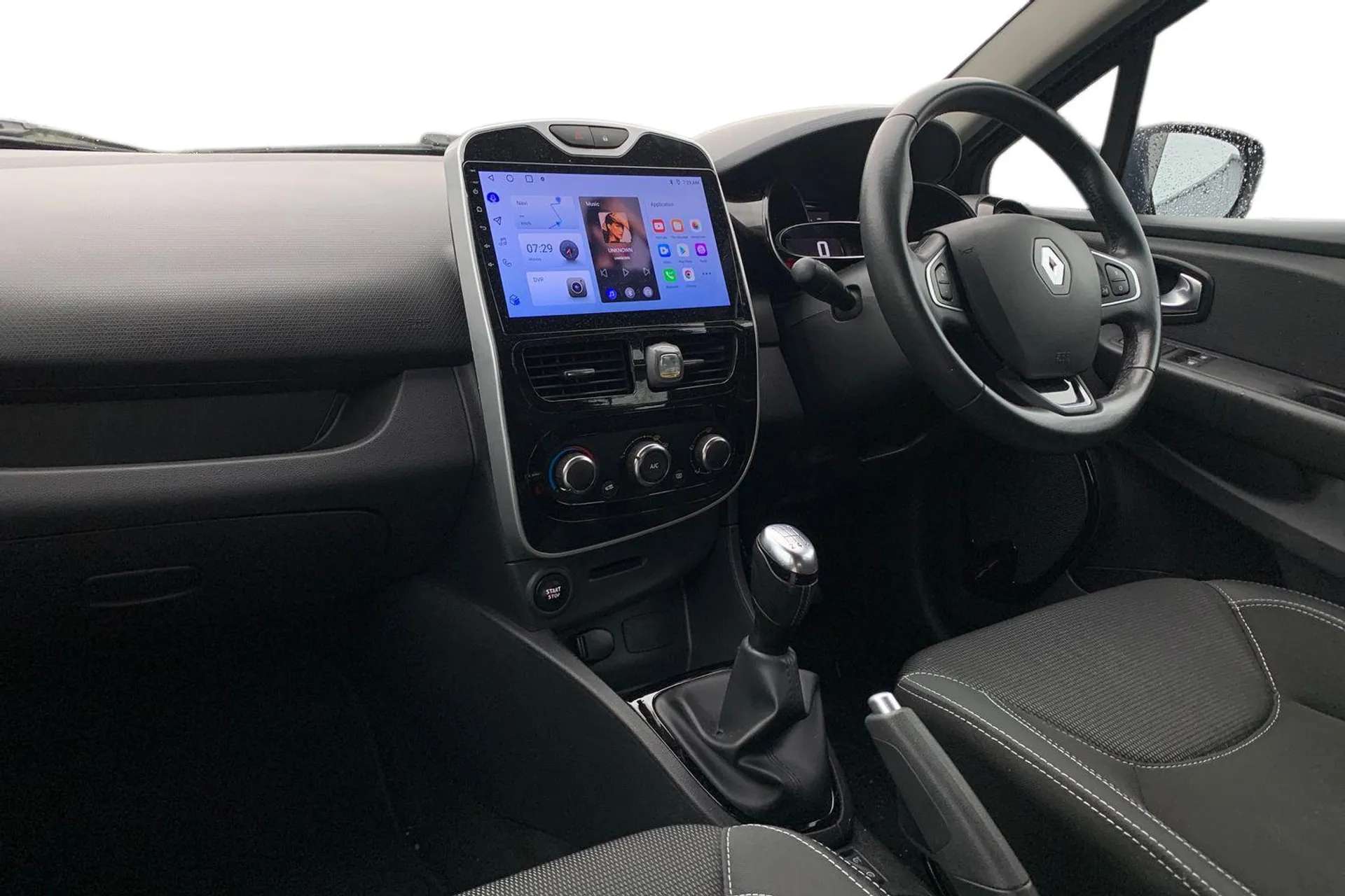 2017 RENAULT CLIO 2017 RENAULT CLIO
