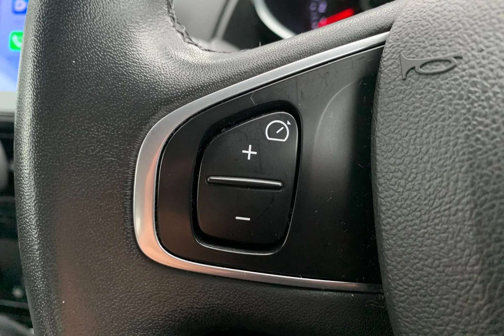 2017 RENAULT CLIO 2017 RENAULT CLIO