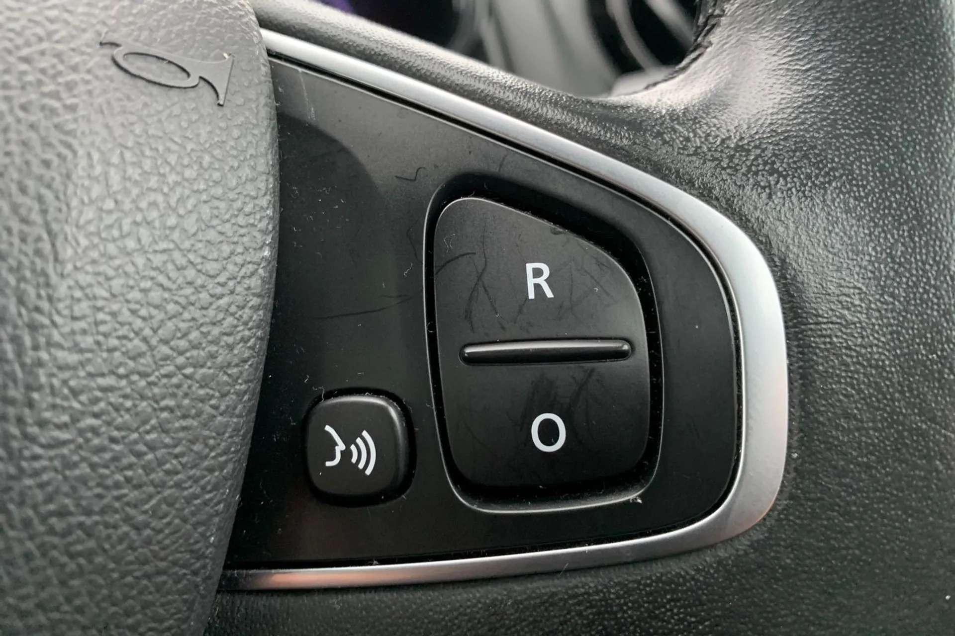 2017 RENAULT CLIO 2017 RENAULT CLIO