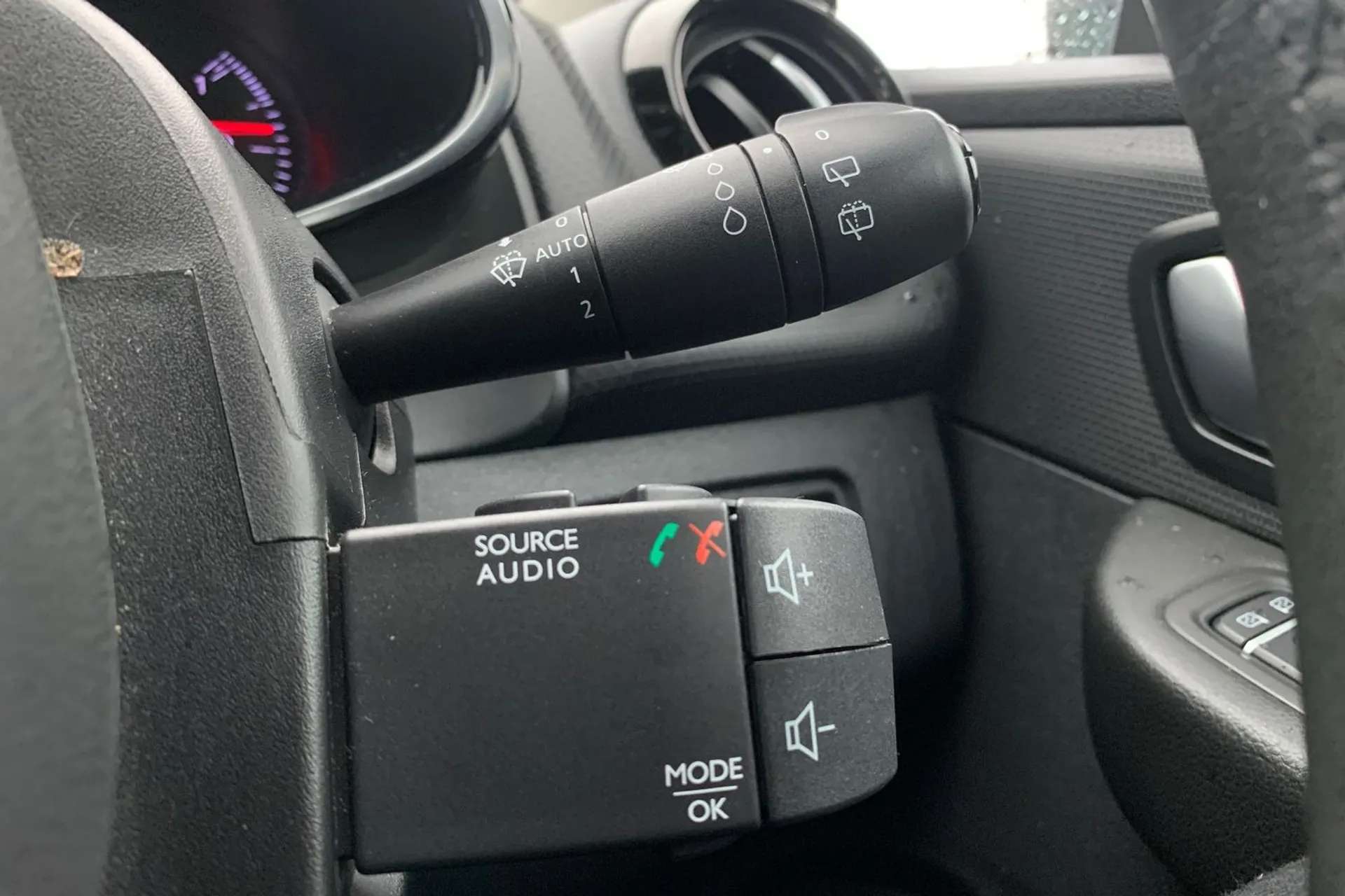 2017 RENAULT CLIO 2017 RENAULT CLIO