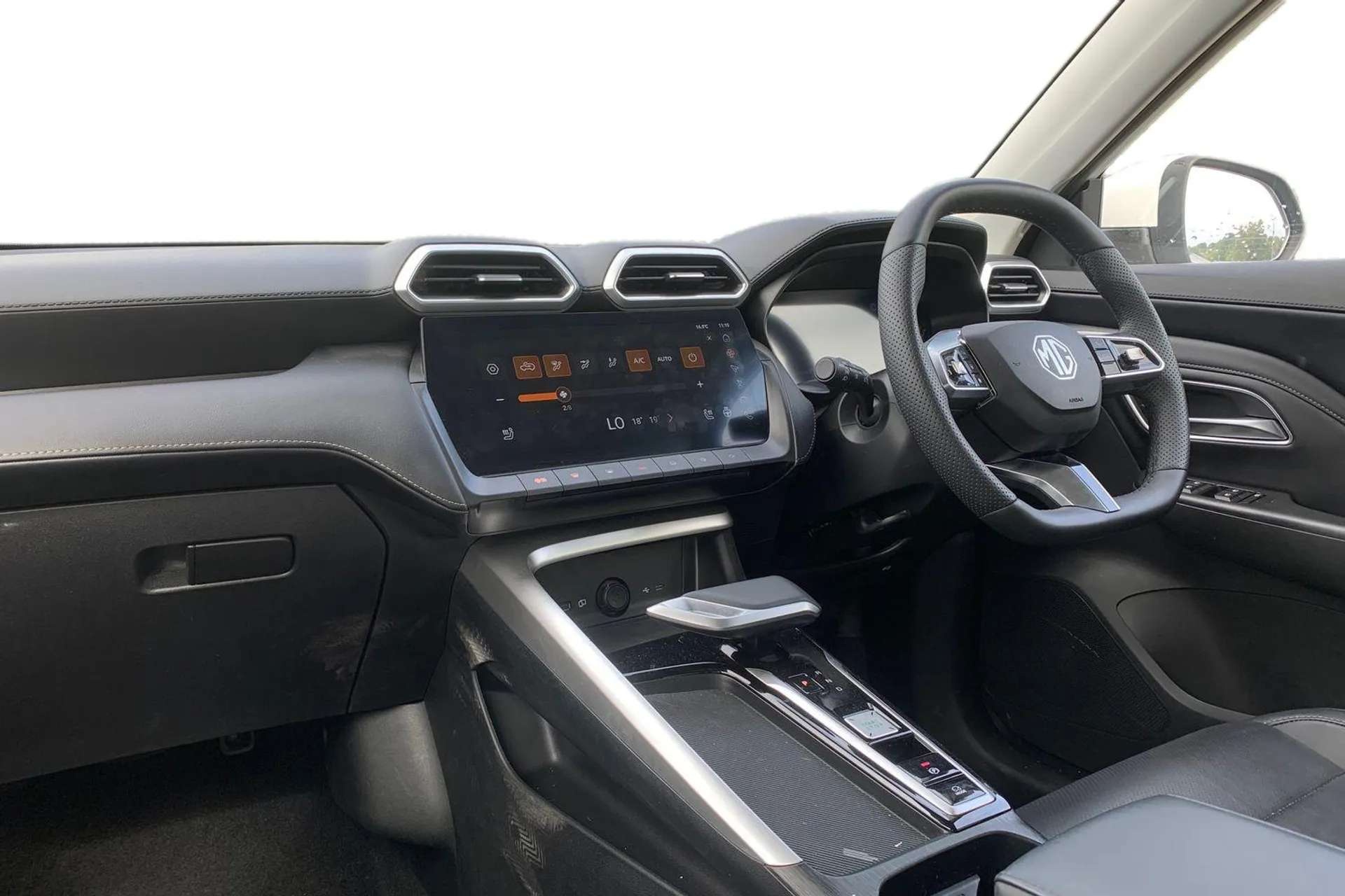 2025 MG MOTOR UK ZS 2025 MG MOTOR UK ZS