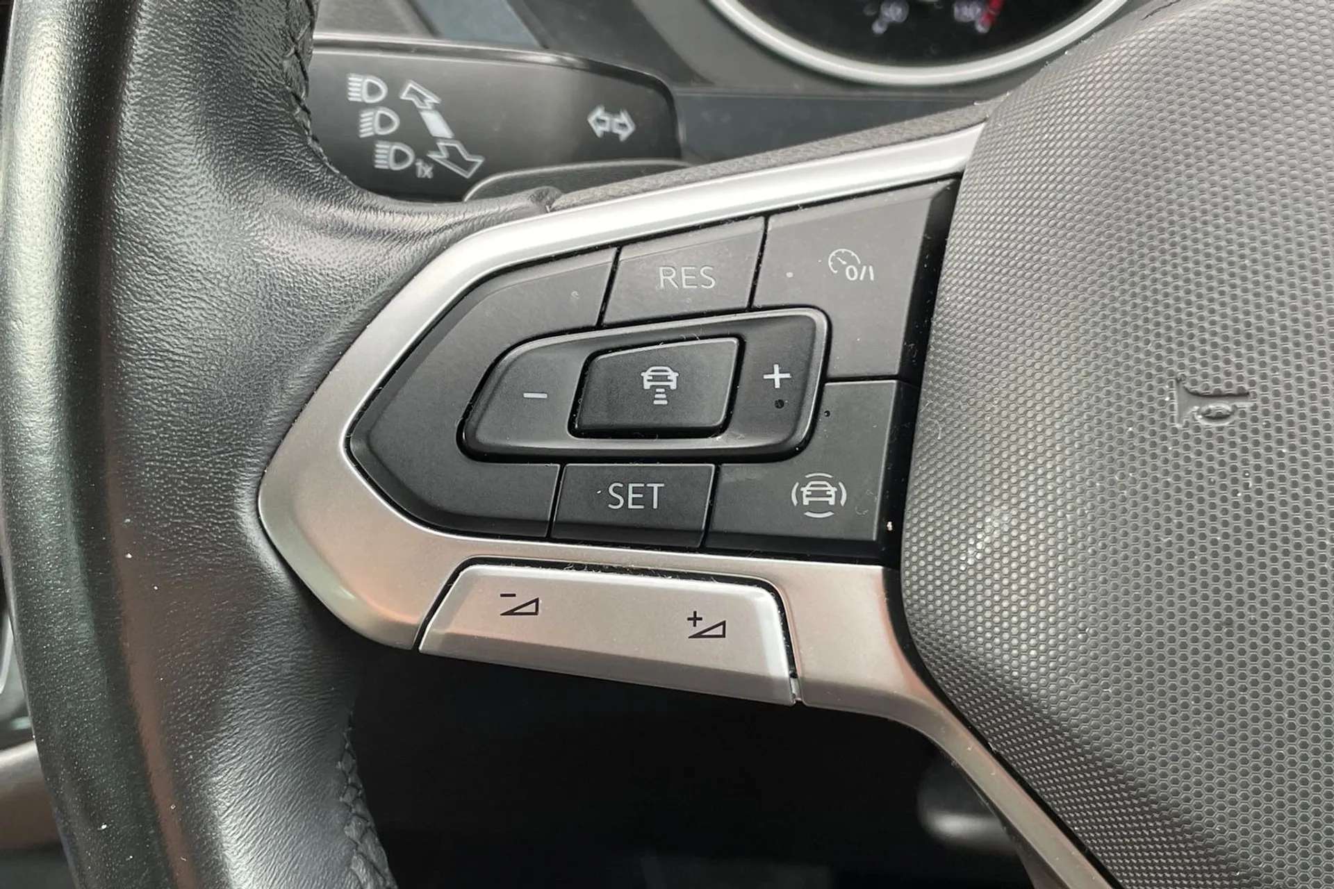 2021 VOLKSWAGEN TIGUAN 2021 VOLKSWAGEN TIGUAN