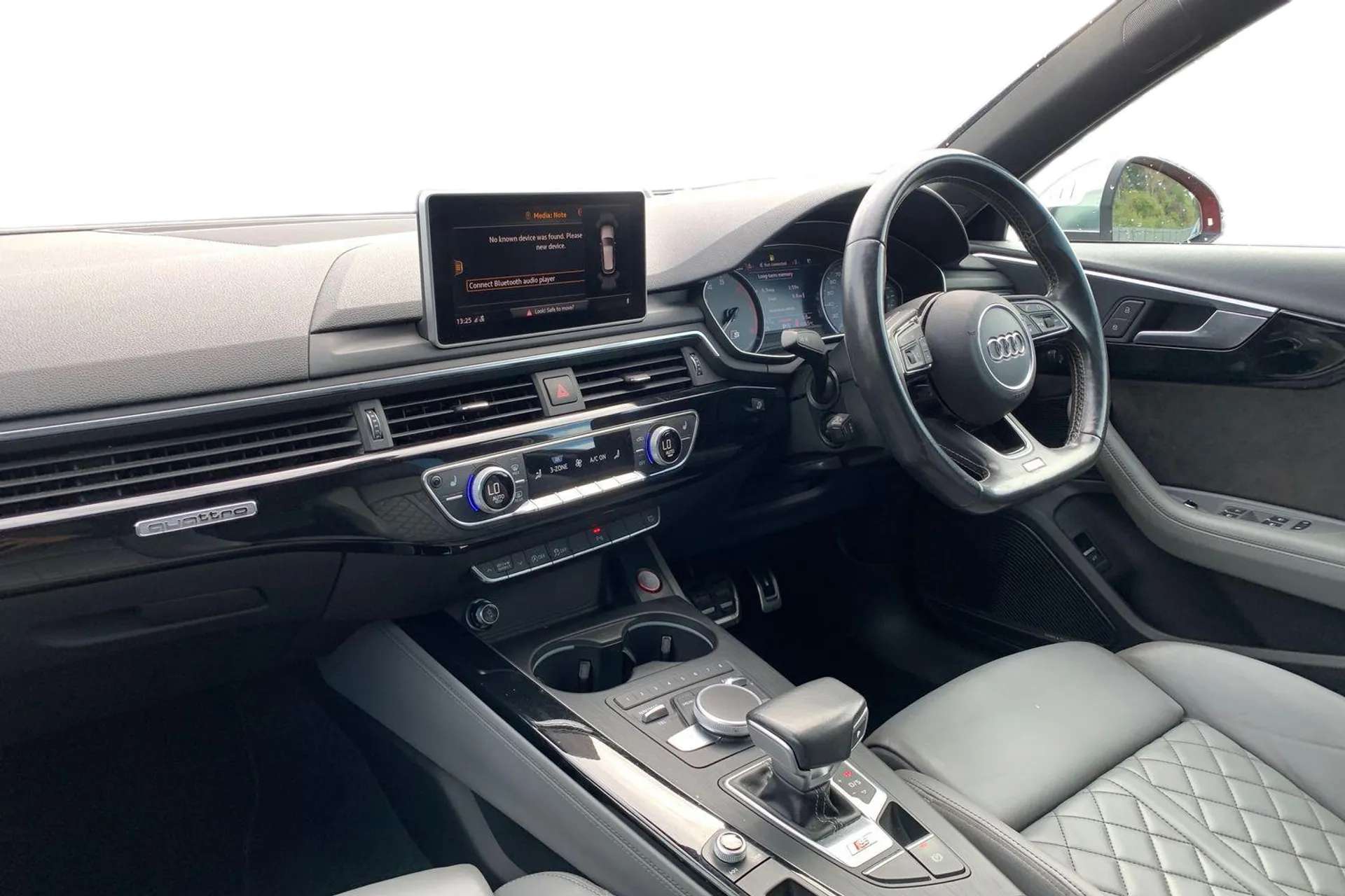 2017 AUDI A4 2017 AUDI A4