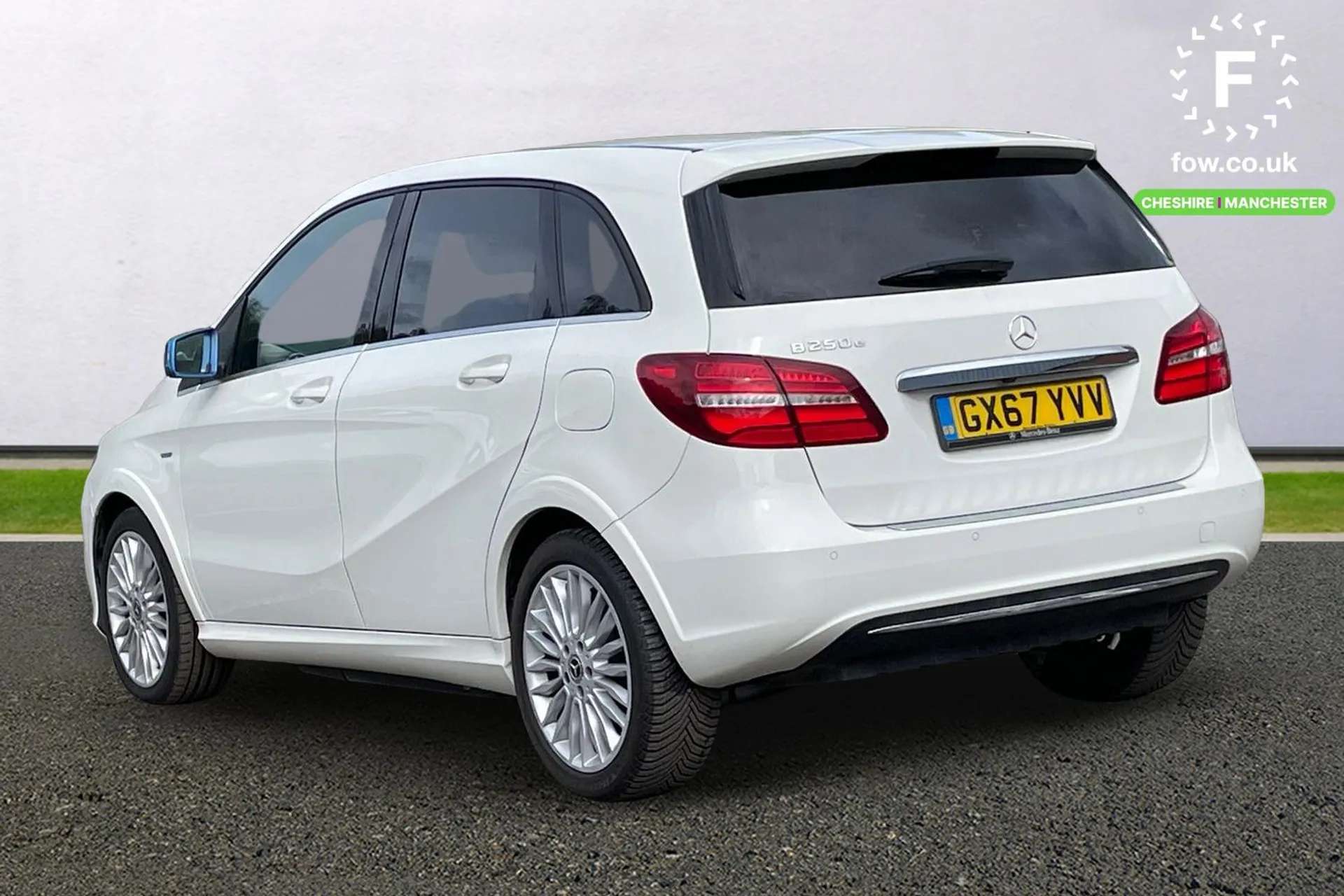 A 2017 MERCEDES-BENZ B CLASS 132kW B250e Electric Art Premium 28kWh 5dr Auto [Park assist pilot with front and rear park assist, Electric heated + adjustable door mirrors, Dual zo A 2017 MERCEDES-BENZ B CLASS 132kW B250e Electric Art Premium 28kWh 5dr Auto [Park assist pilot with front and rear park assist, Electric heated + adjustable door mirrors, Dual zo