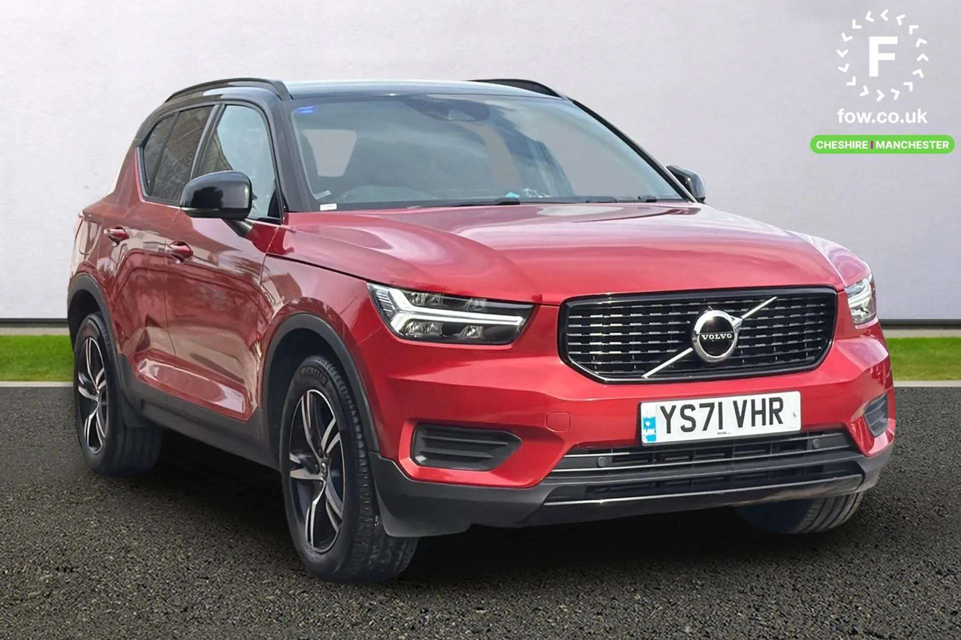 2022 VOLVO XC40 2022 VOLVO XC40