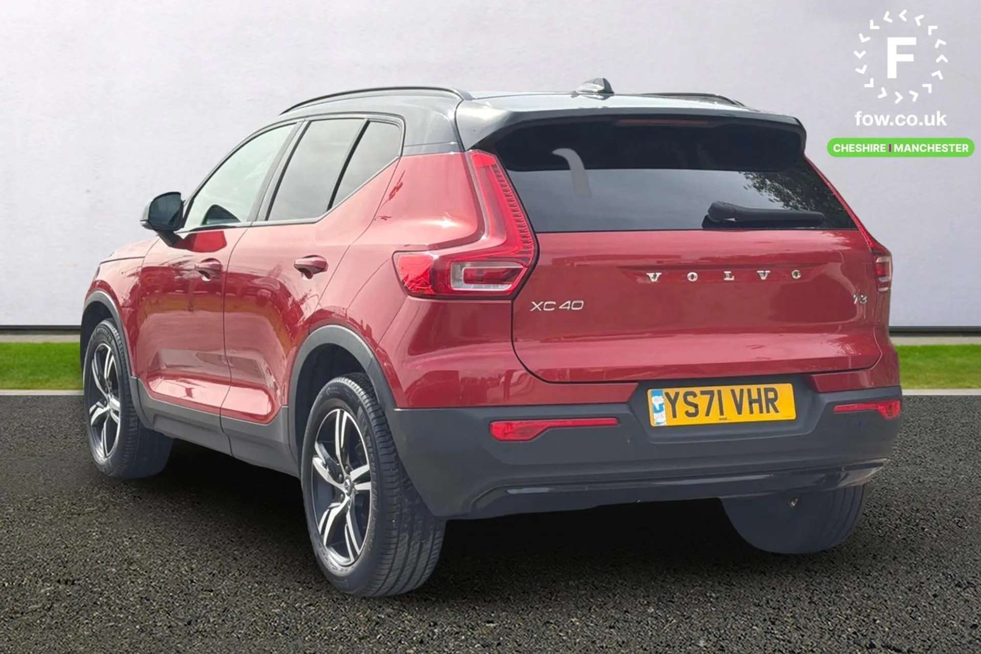 2022 VOLVO XC40 2022 VOLVO XC40