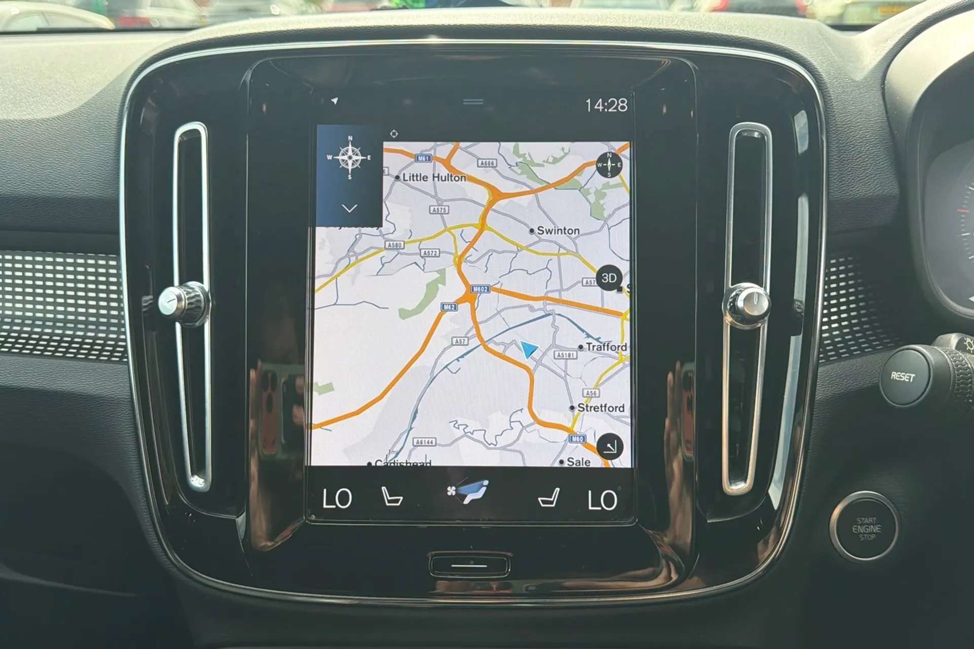 2022 VOLVO XC40 2022 VOLVO XC40