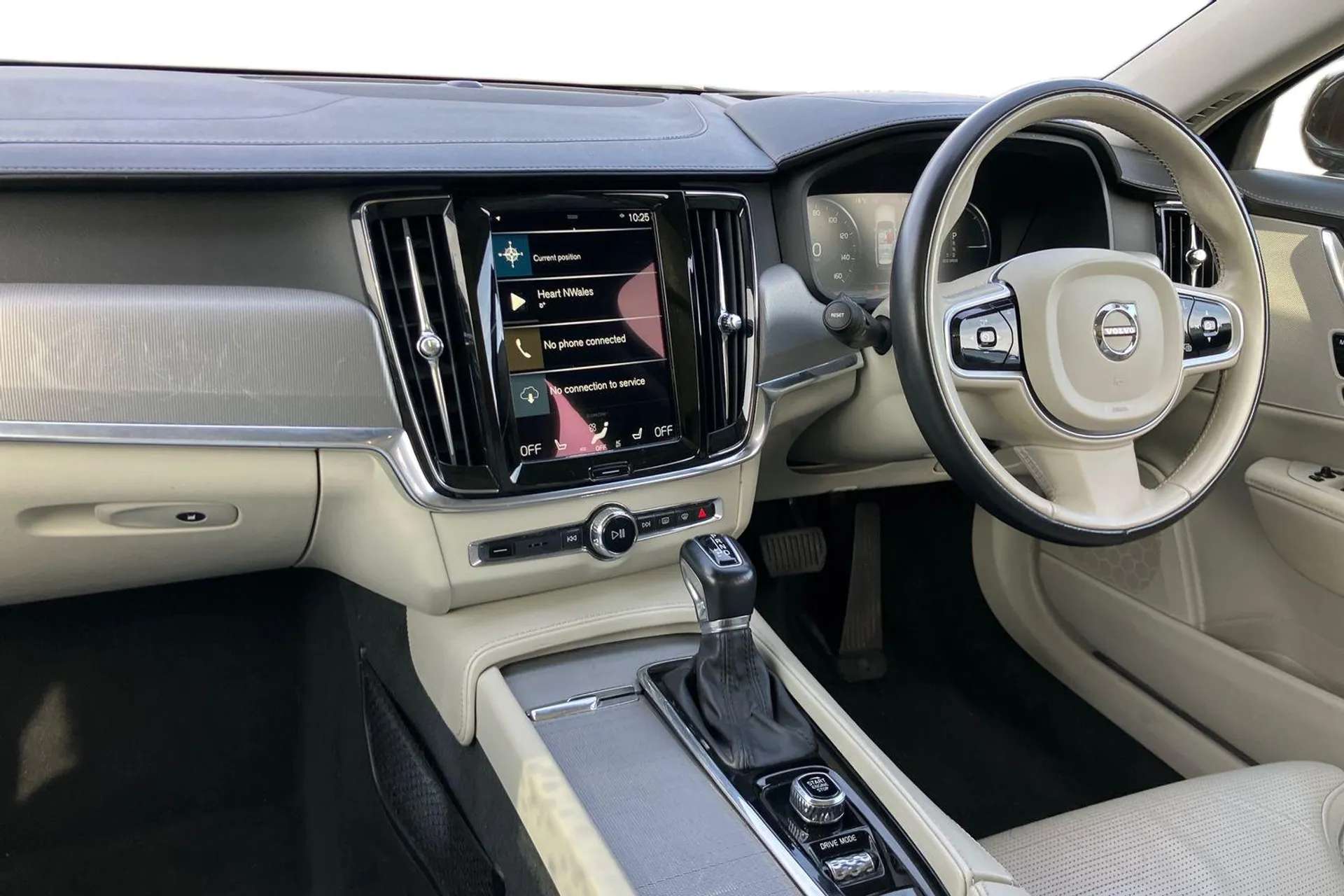2019 VOLVO V90 2019 VOLVO V90
