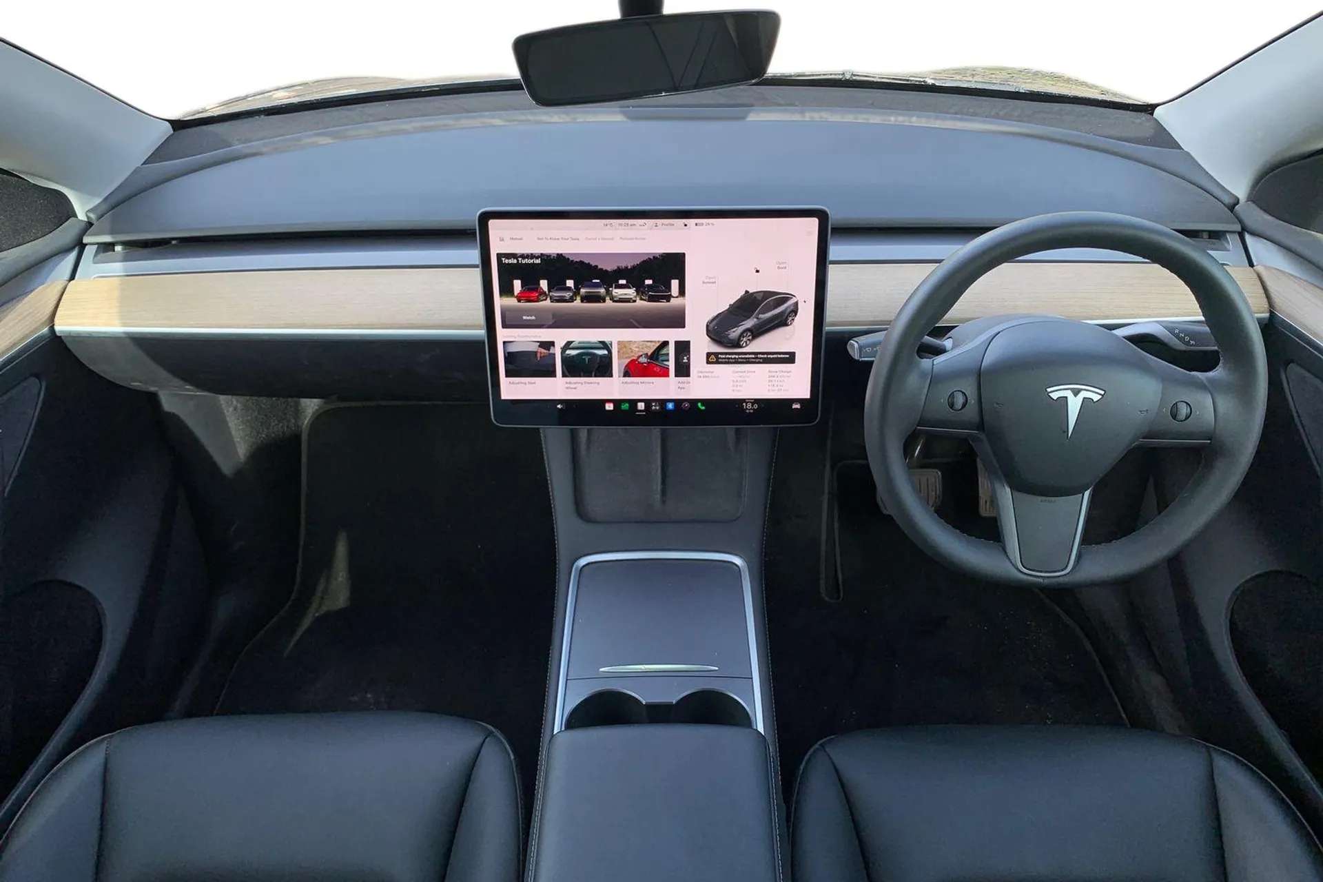 A 2022 TESLA MODEL Y Long Range AWD 5dr Auto [Blind spot monitoring, Reversing camera, Expansive glass roof with ultraviolet and infrared protection, Premium audio 14 spea A 2022 TESLA MODEL Y Long Range AWD 5dr Auto [Blind spot monitoring, Reversing camera, Expansive glass roof with ultraviolet and infrared protection, Premium audio 14 spea