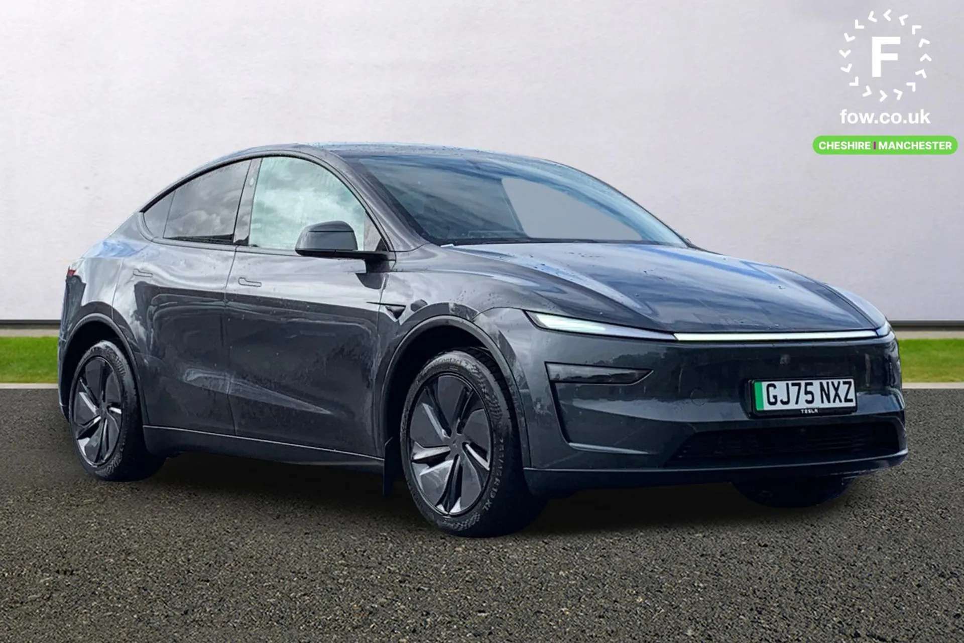 A 2025 TESLA MODEL Y Long Range RWD 5dr Auto [Reversing camera, Power lift tailgate, Forward collision warning, Single motor RWD, Tinted glass roof with ultraviolet and in A 2025 TESLA MODEL Y Long Range RWD 5dr Auto [Reversing camera, Power lift tailgate, Forward collision warning, Single motor RWD, Tinted glass roof with ultraviolet and in