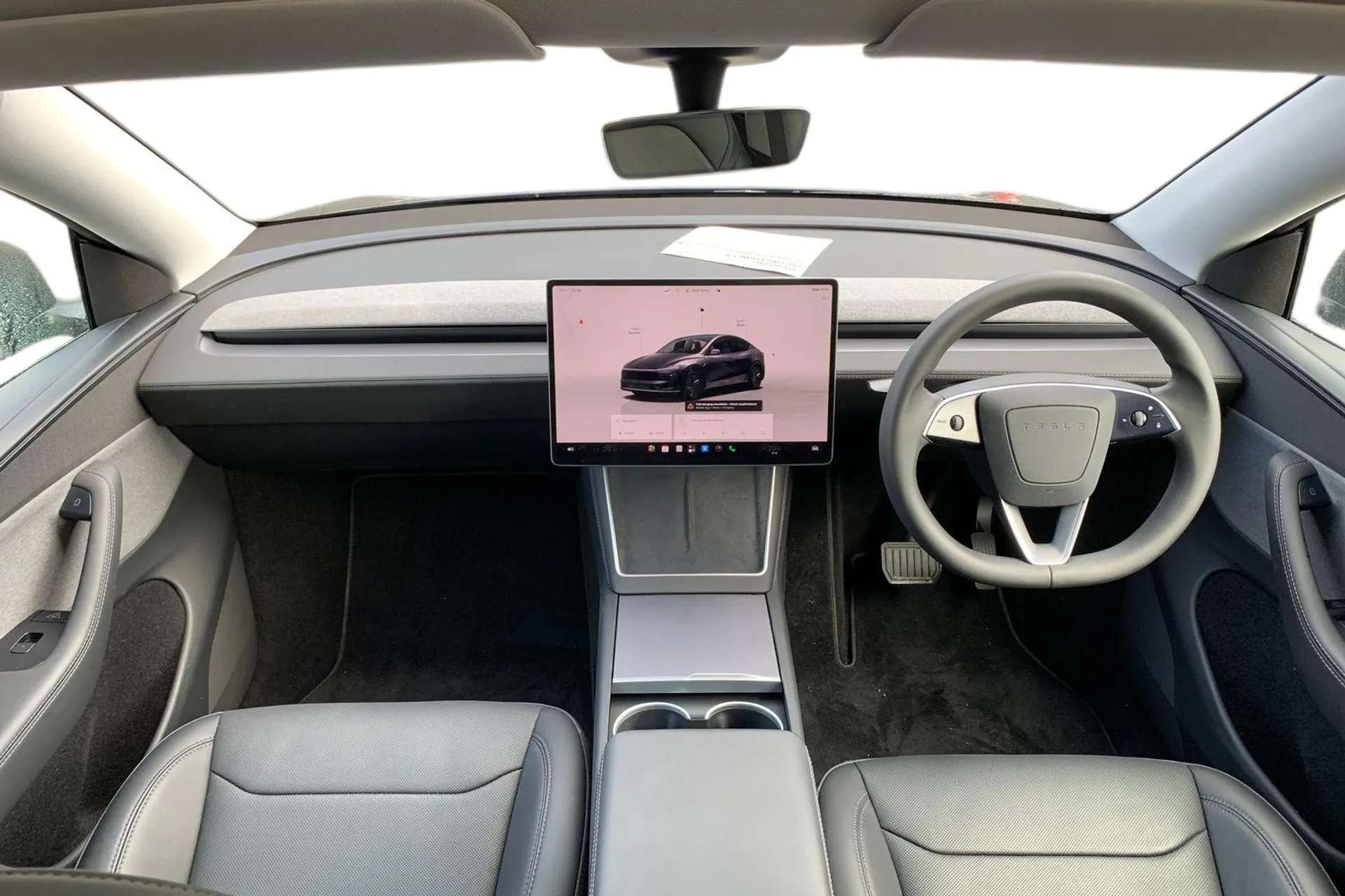A 2025 TESLA MODEL Y Long Range RWD 5dr Auto [Reversing camera, Power lift tailgate, Forward collision warning, Single motor RWD, Tinted glass roof with ultraviolet and in A 2025 TESLA MODEL Y Long Range RWD 5dr Auto [Reversing camera, Power lift tailgate, Forward collision warning, Single motor RWD, Tinted glass roof with ultraviolet and in
