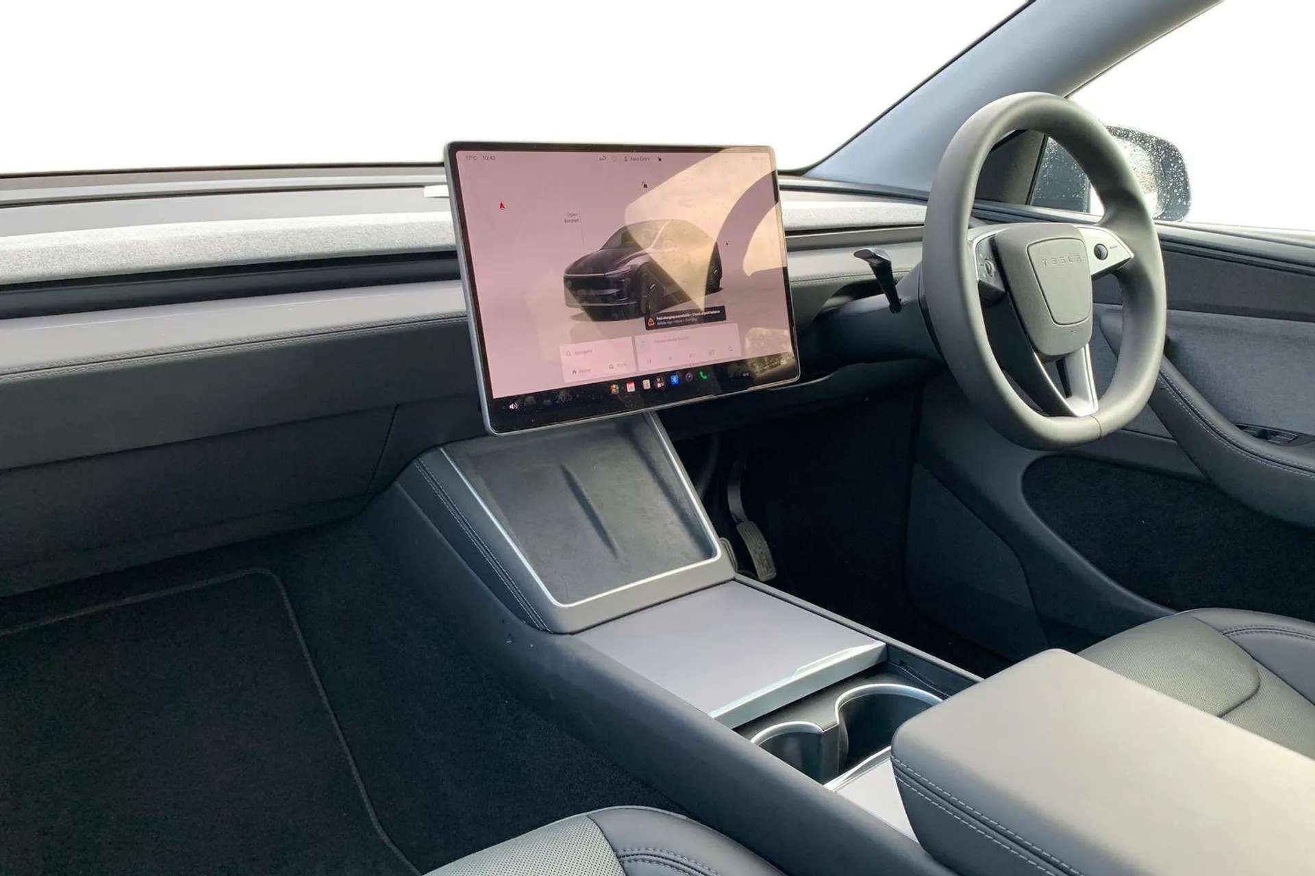 A 2025 TESLA MODEL Y Long Range RWD 5dr Auto [Reversing camera, Power lift tailgate, Forward collision warning, Single motor RWD, Tinted glass roof with ultraviolet and in A 2025 TESLA MODEL Y Long Range RWD 5dr Auto [Reversing camera, Power lift tailgate, Forward collision warning, Single motor RWD, Tinted glass roof with ultraviolet and in