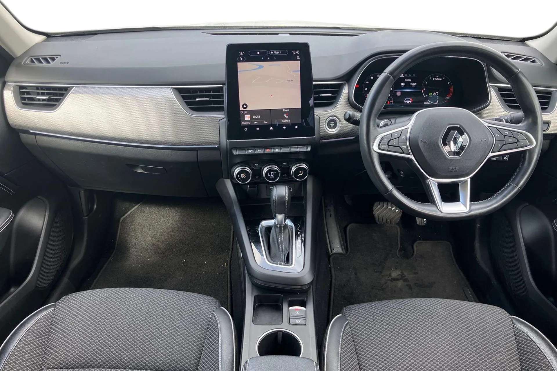 A 2022 RENAULT ARKANA 1.3 TCe Mild Hybrid 140 S Edition 5dr EDC [Traffic sign recognition with over speed prevention, Automatic climate control with combined filter, humidi A 2022 RENAULT ARKANA 1.3 TCe Mild Hybrid 140 S Edition 5dr EDC [Traffic sign recognition with over speed prevention, Automatic climate control with combined filter, humidi