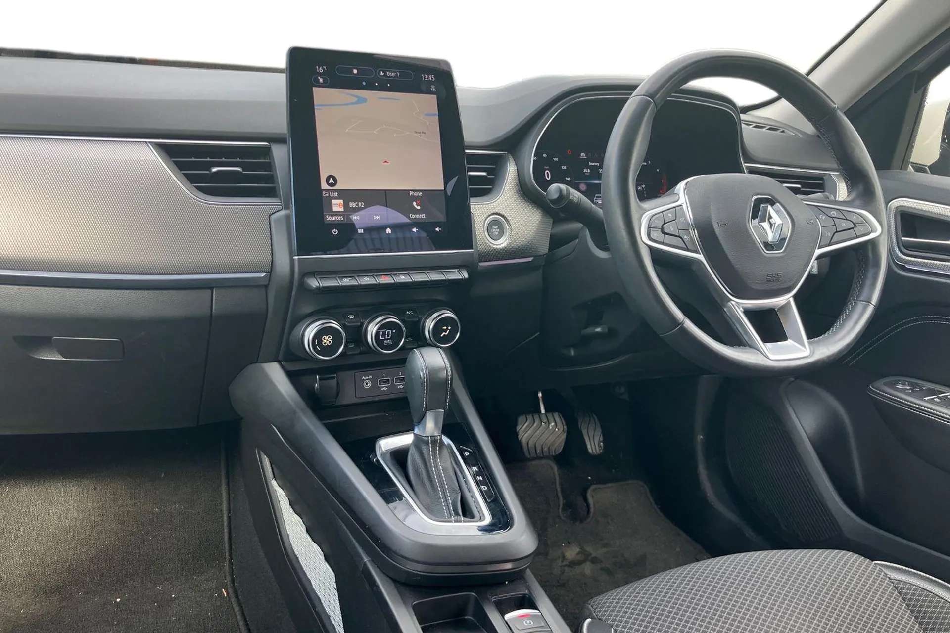 A 2022 RENAULT ARKANA 1.3 TCe Mild Hybrid 140 S Edition 5dr EDC [Traffic sign recognition with over speed prevention, Automatic climate control with combined filter, humidi A 2022 RENAULT ARKANA 1.3 TCe Mild Hybrid 140 S Edition 5dr EDC [Traffic sign recognition with over speed prevention, Automatic climate control with combined filter, humidi