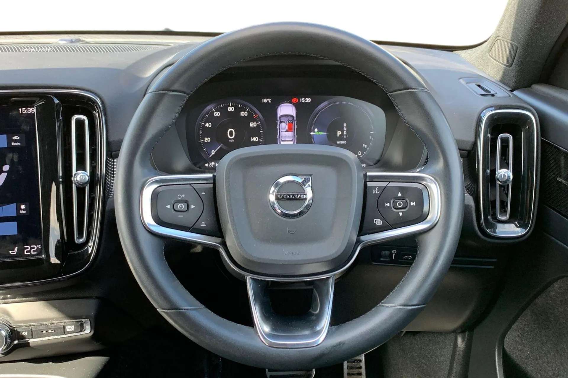 2022 VOLVO XC40 2022 VOLVO XC40