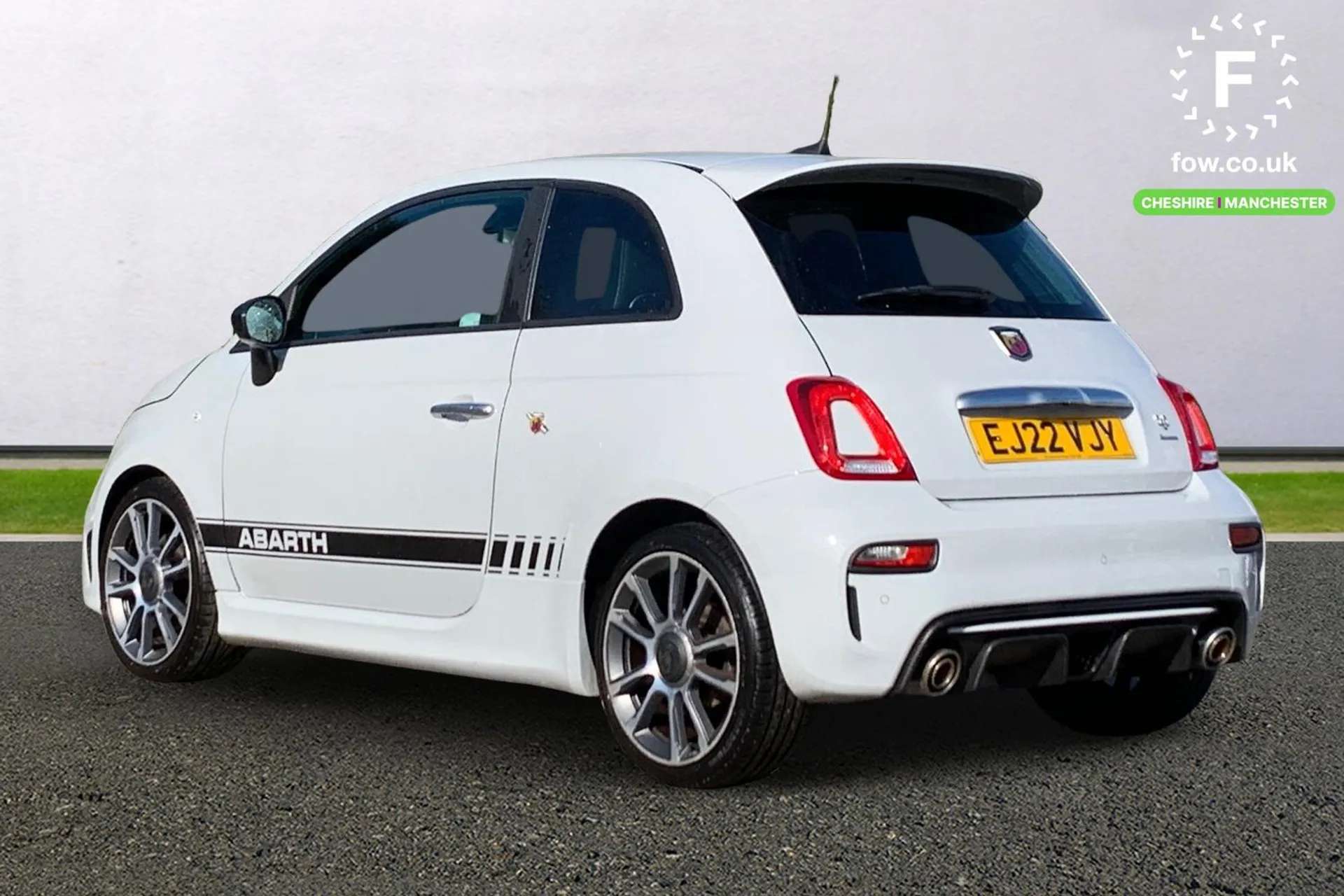 2022 ABARTH 595 2022 ABARTH 595