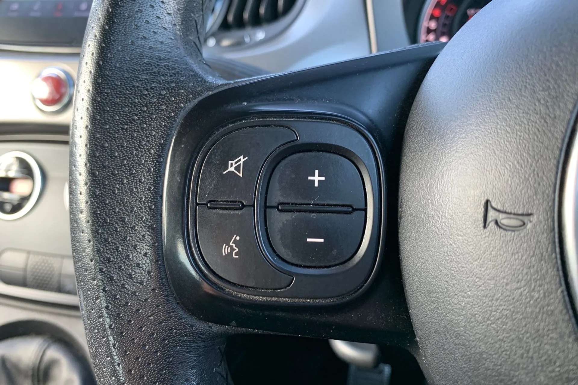 2022 ABARTH 595 2022 ABARTH 595