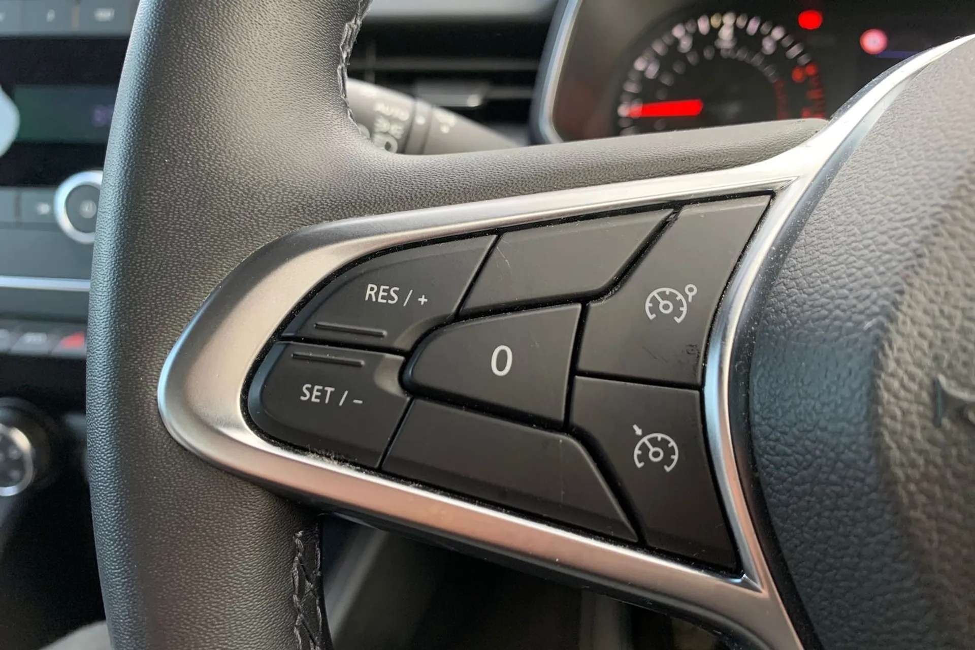 2020 RENAULT CLIO 2020 RENAULT CLIO