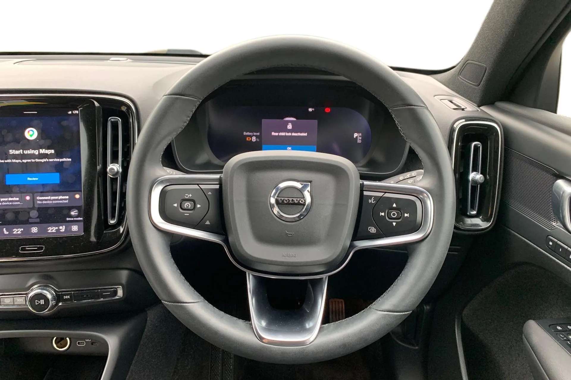 2023 VOLVO XC40 2023 VOLVO XC40