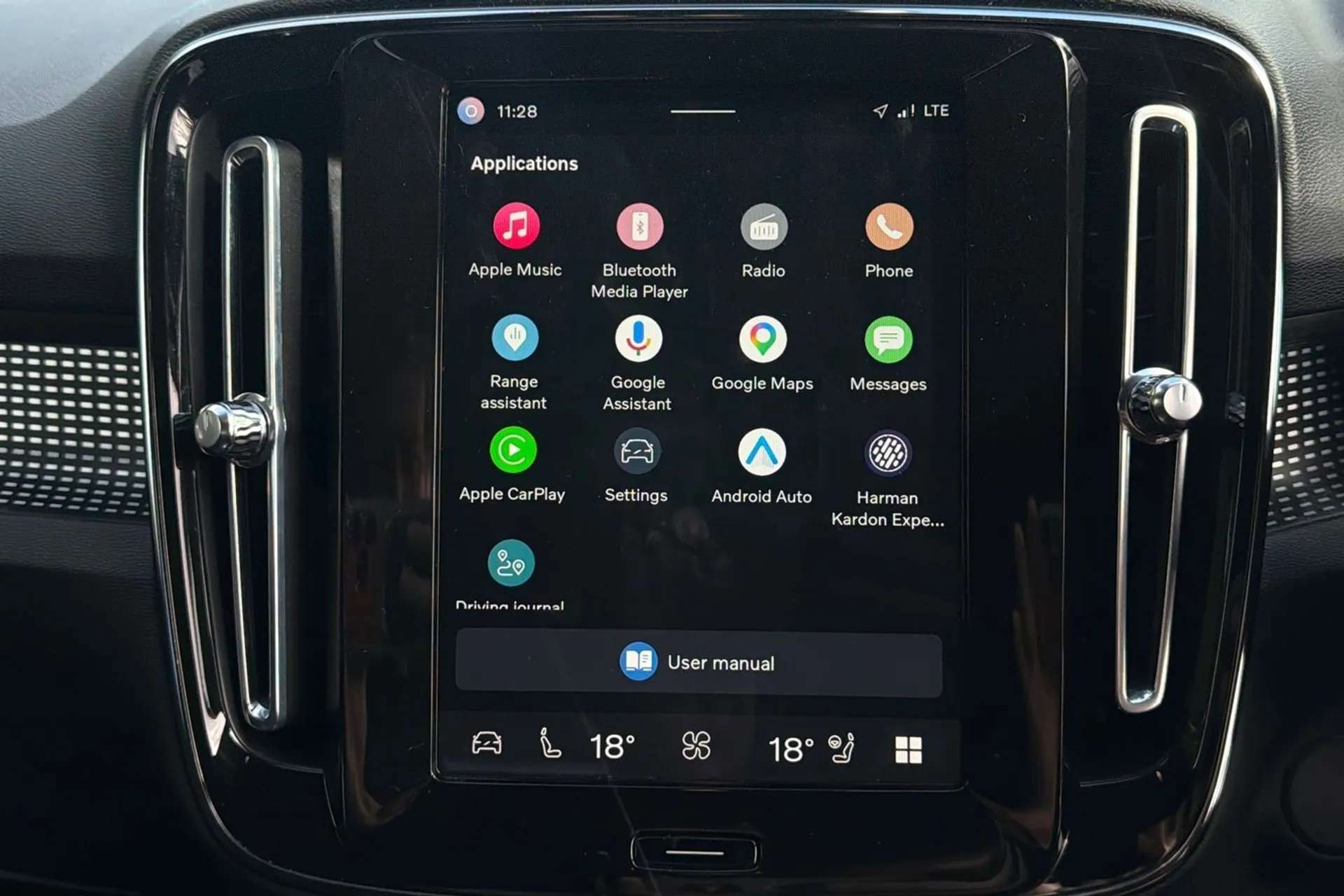 2022 VOLVO XC40 2022 VOLVO XC40