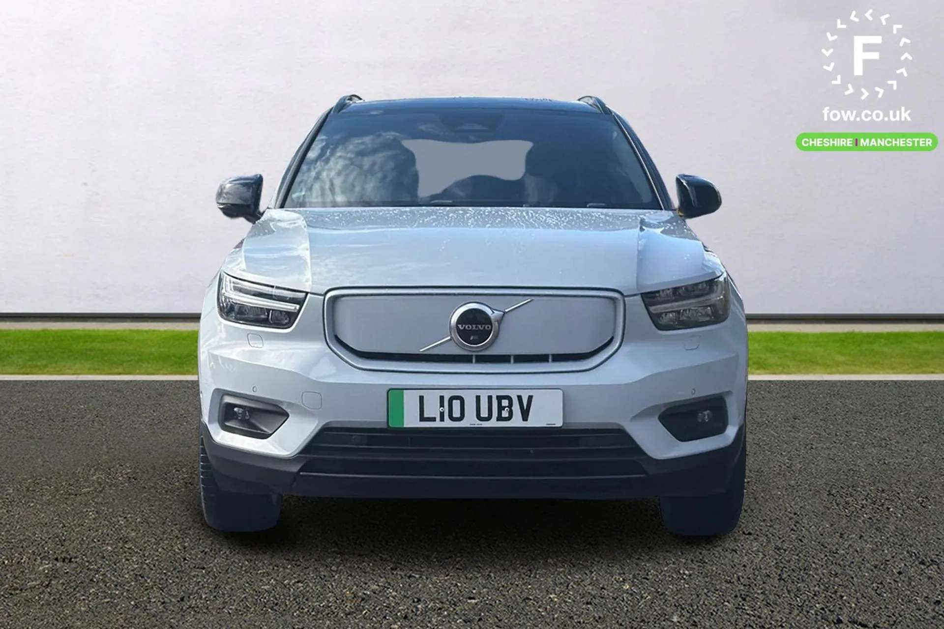 2022 VOLVO XC40 2022 VOLVO XC40