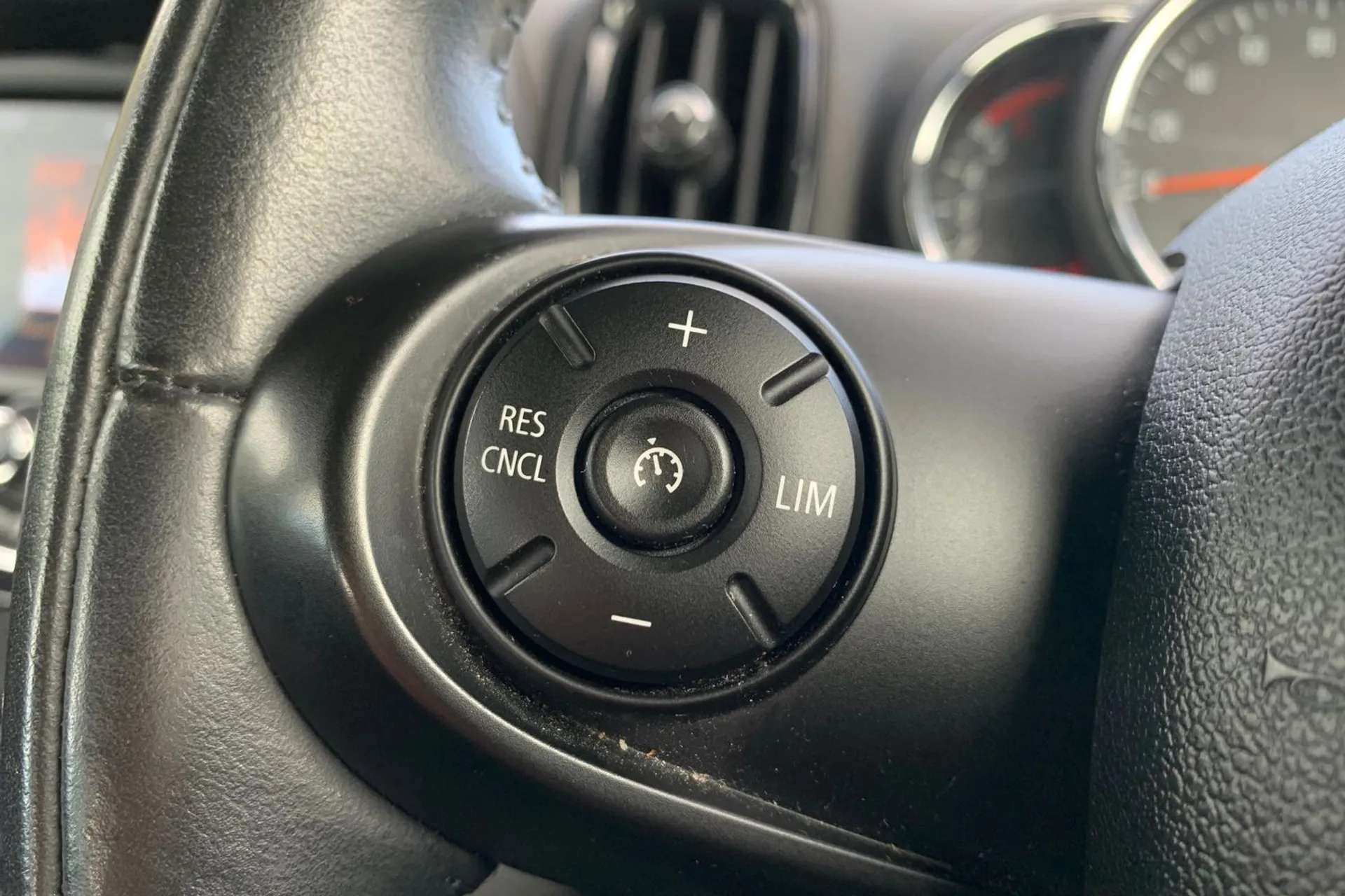 2018 MINI COUNTRYMAN 2018 MINI COUNTRYMAN
