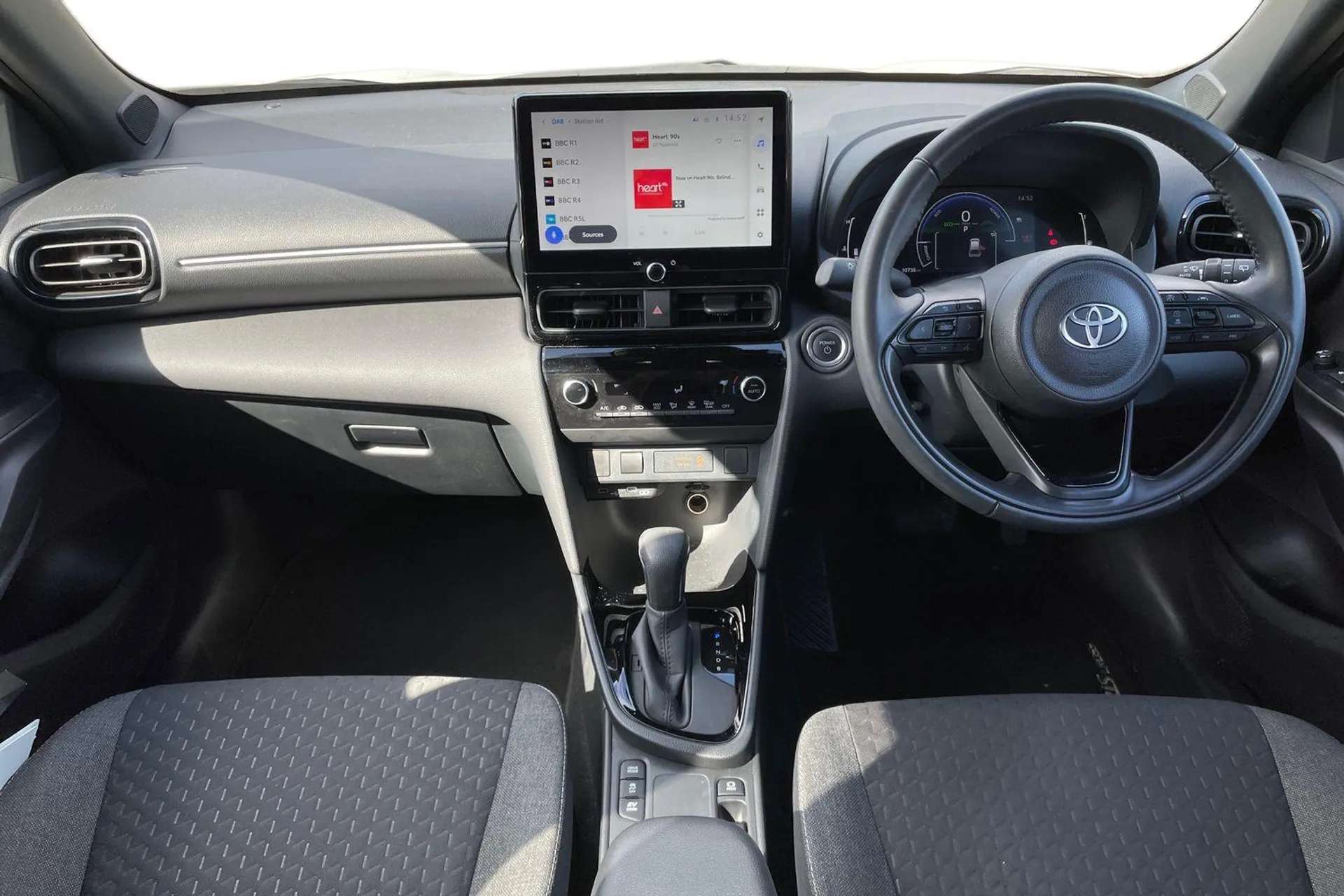2024 TOYOTA YARIS CROSS 2024 TOYOTA YARIS CROSS
