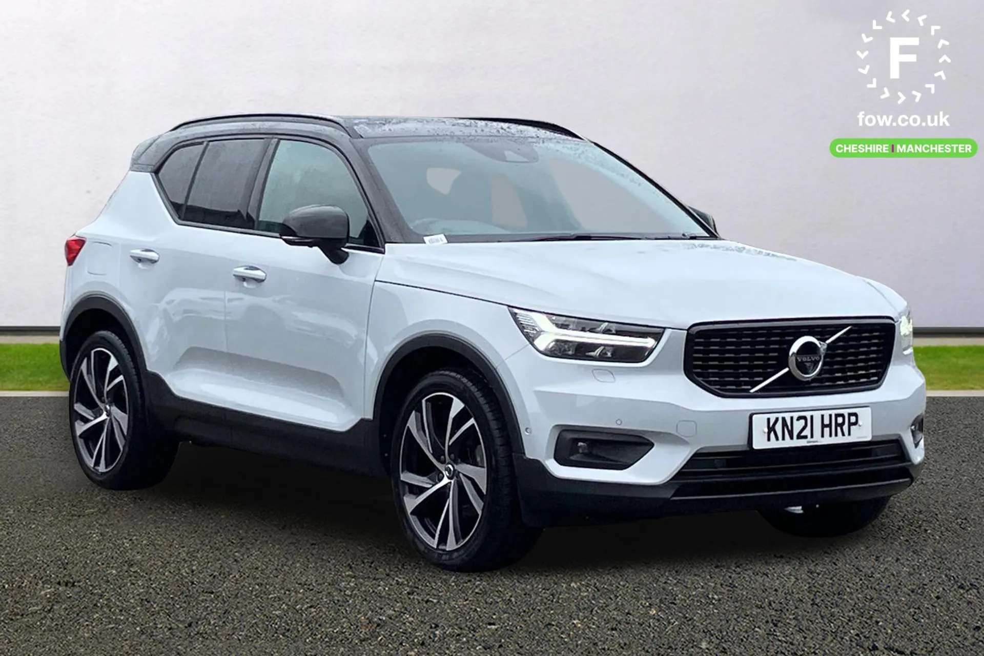 2021 VOLVO XC40 2021 VOLVO XC40