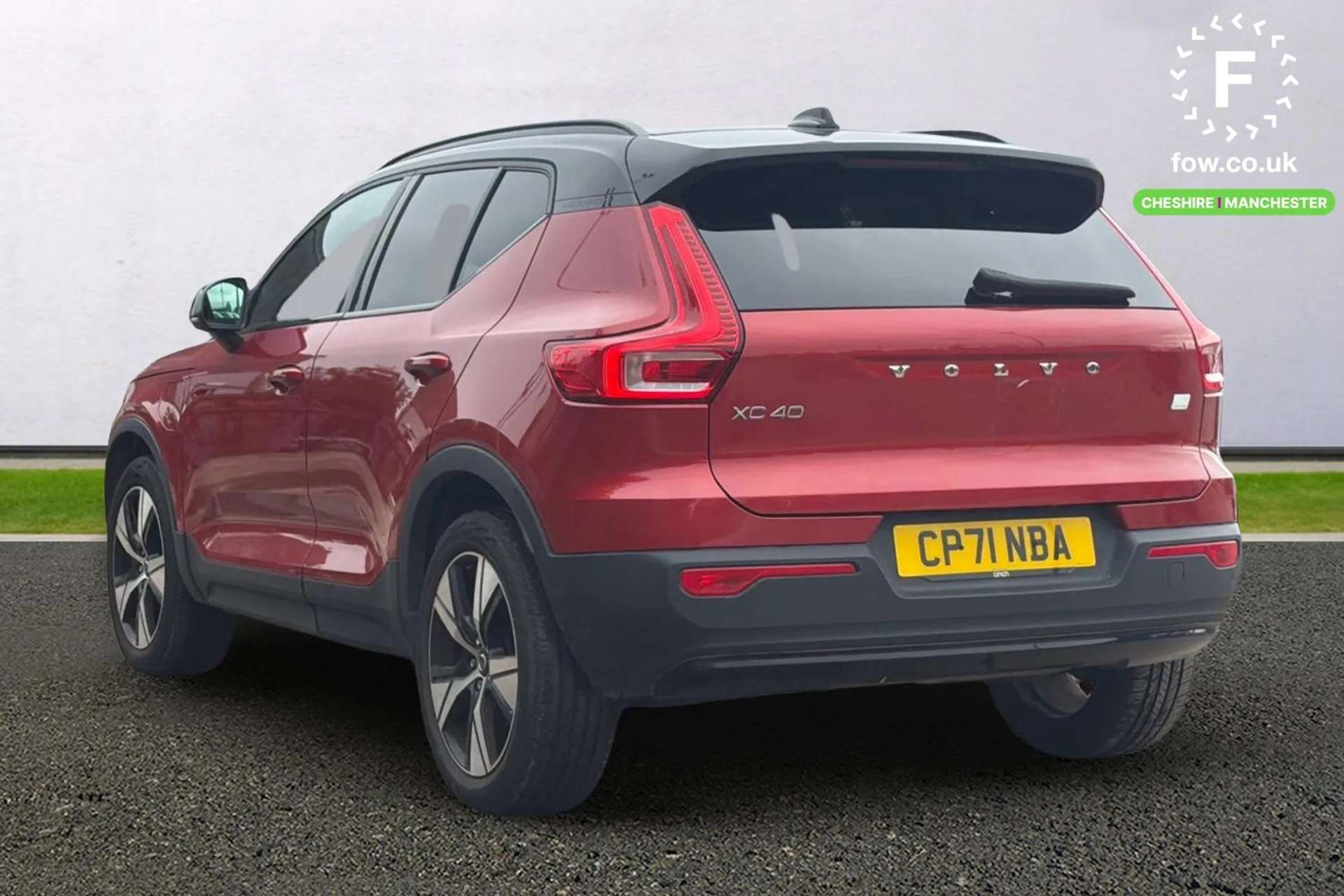 2022 VOLVO XC40 2022 VOLVO XC40