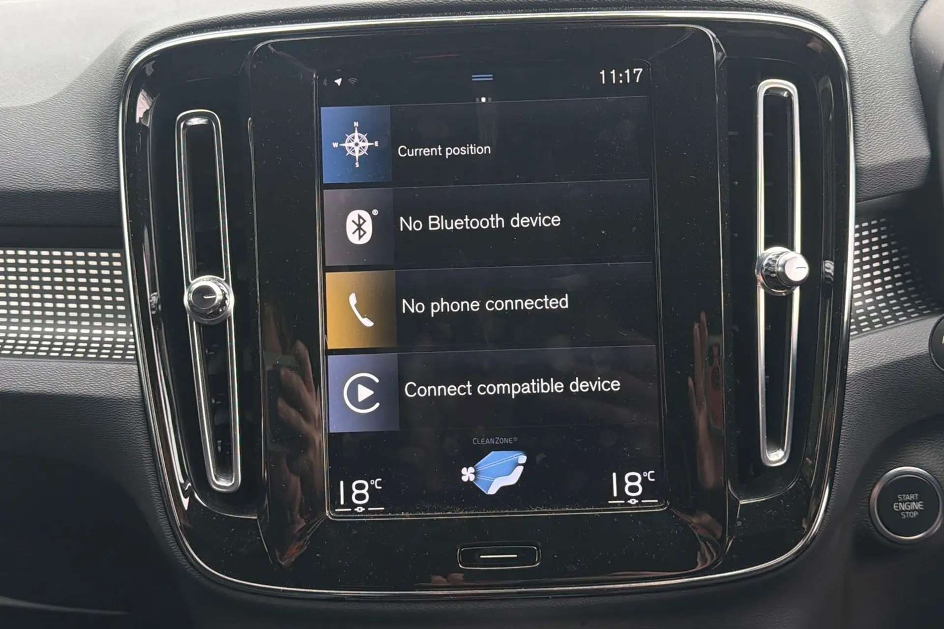 2022 VOLVO XC40 2022 VOLVO XC40