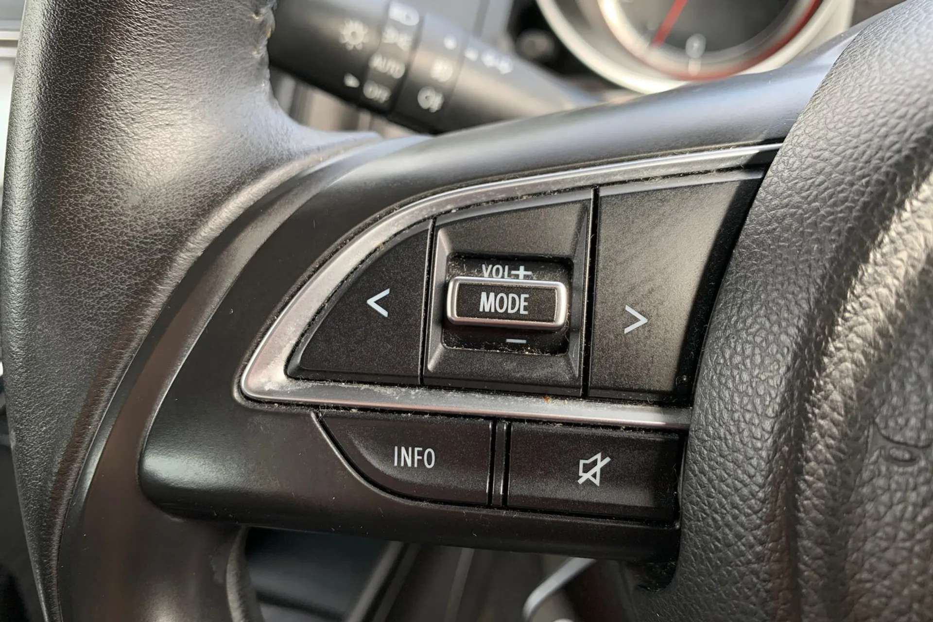 2019 SUZUKI SWIFT 2019 SUZUKI SWIFT